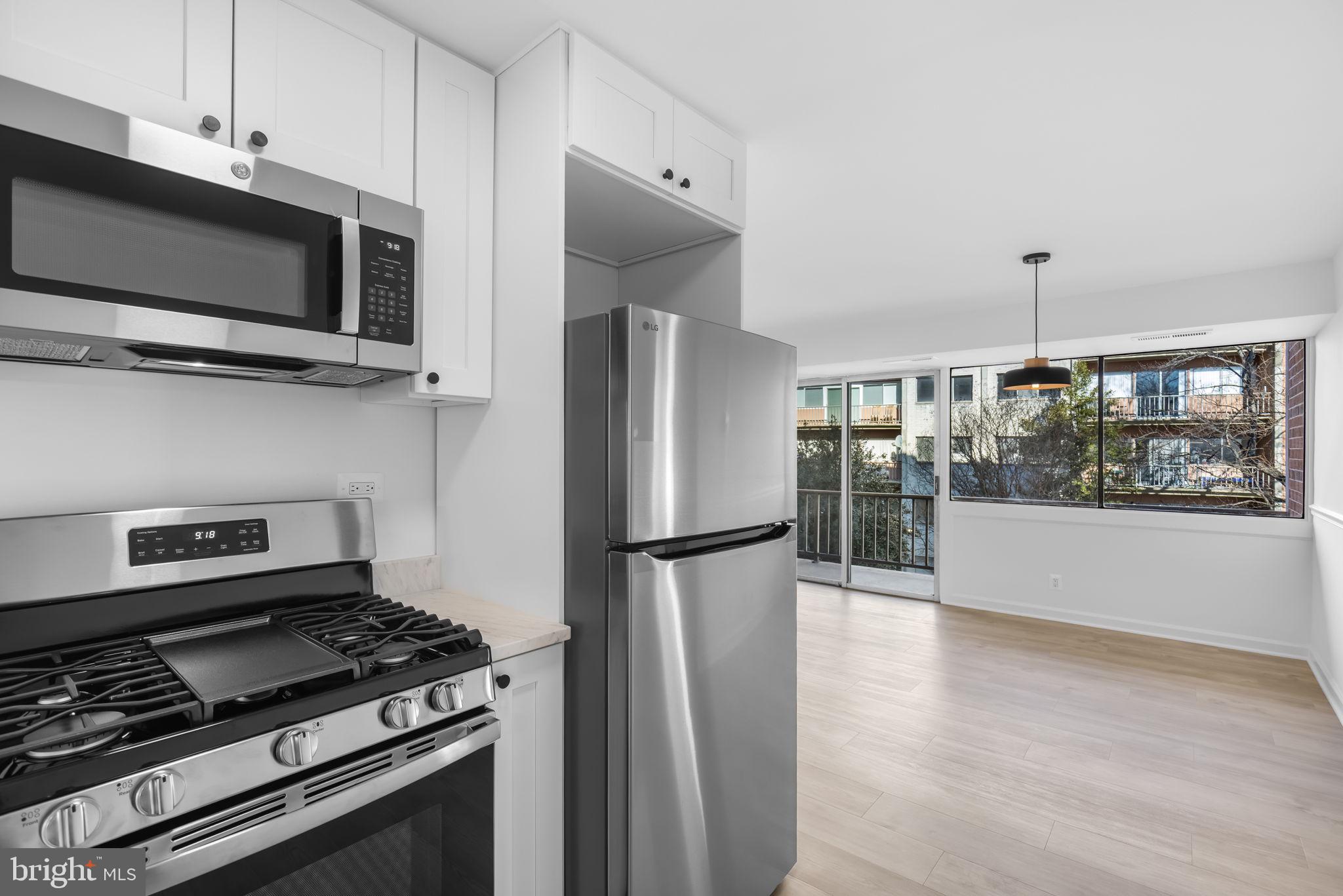 THE SEASONS - Residential