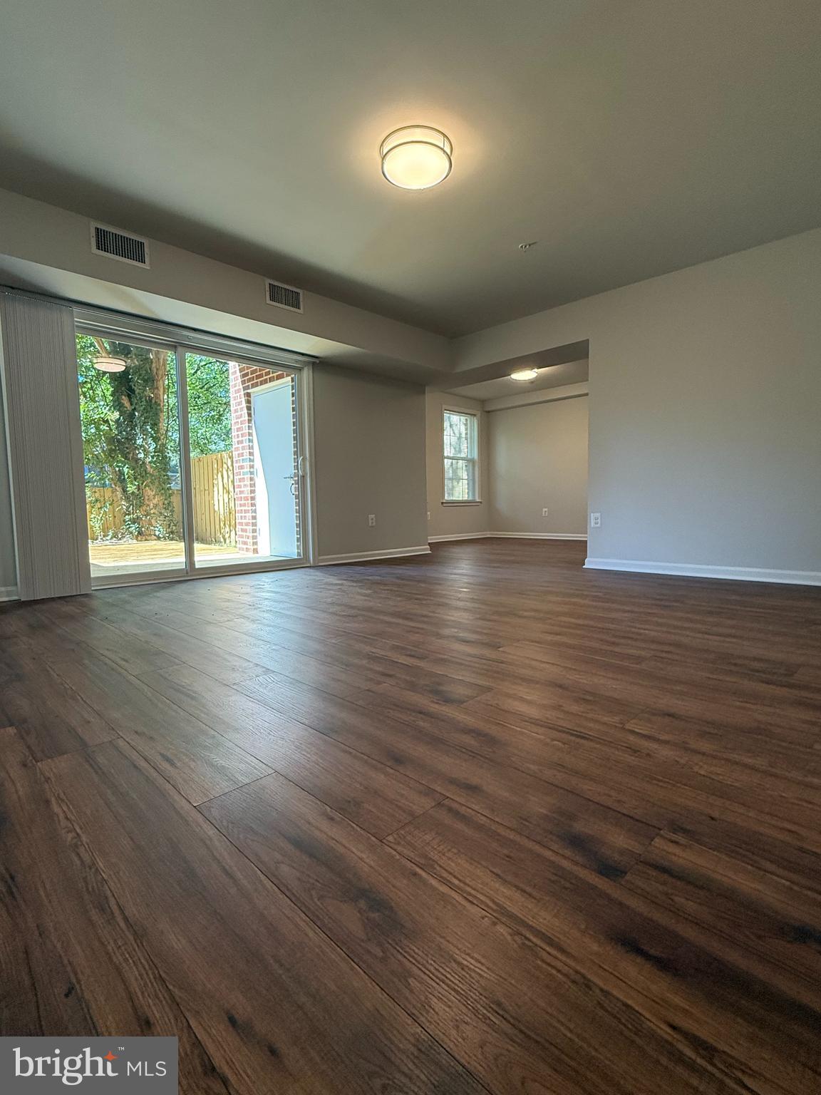 DIAMOND FARMS - Residential