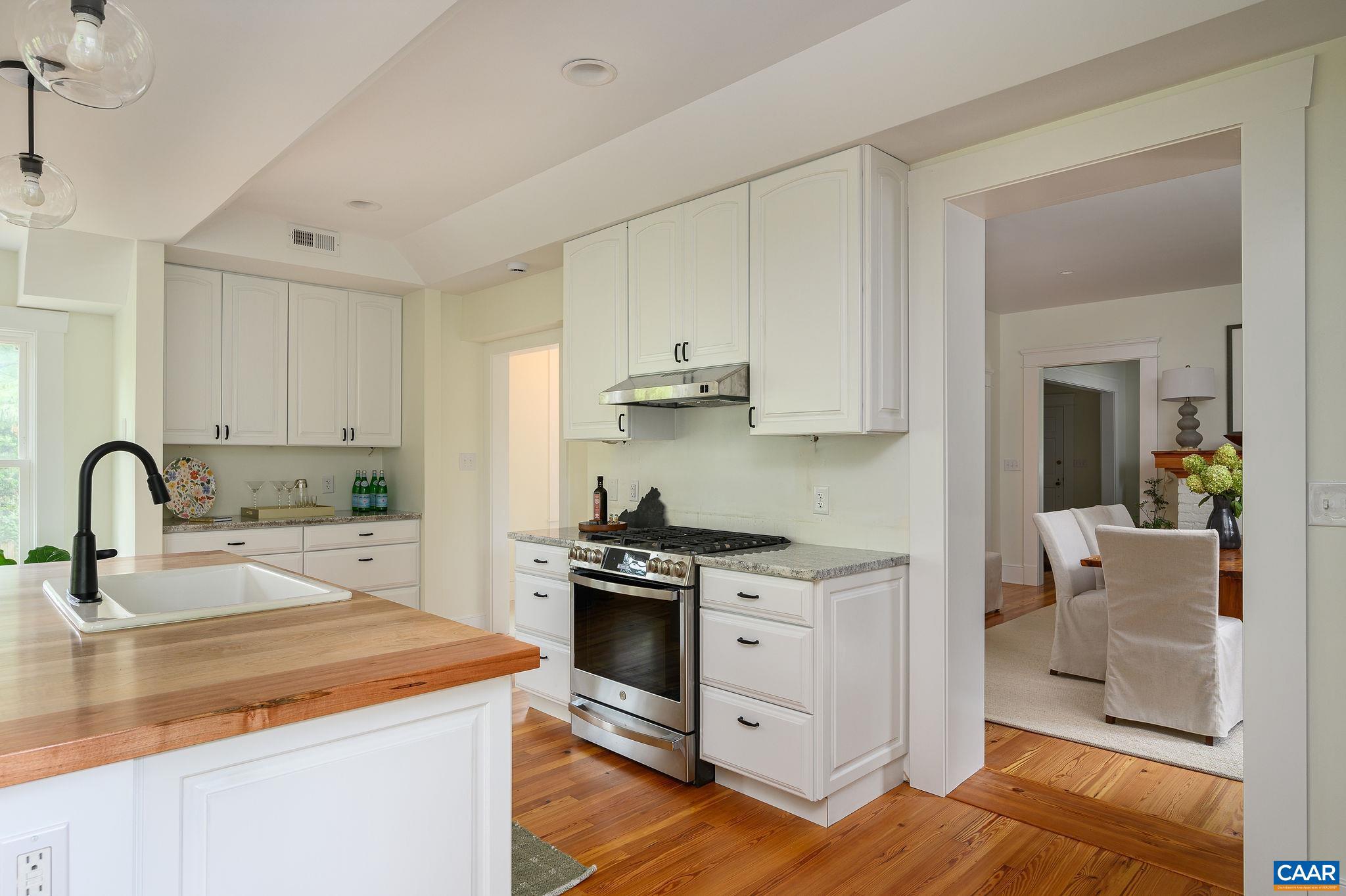 LOCUST GROVE - Residential