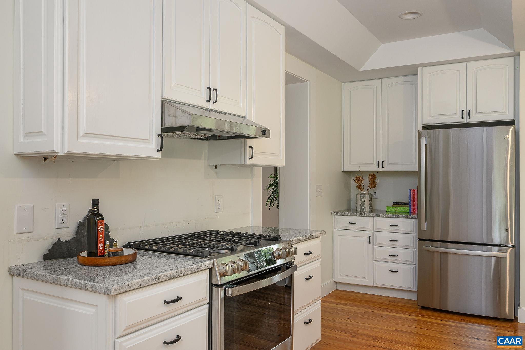 LOCUST GROVE - Residential