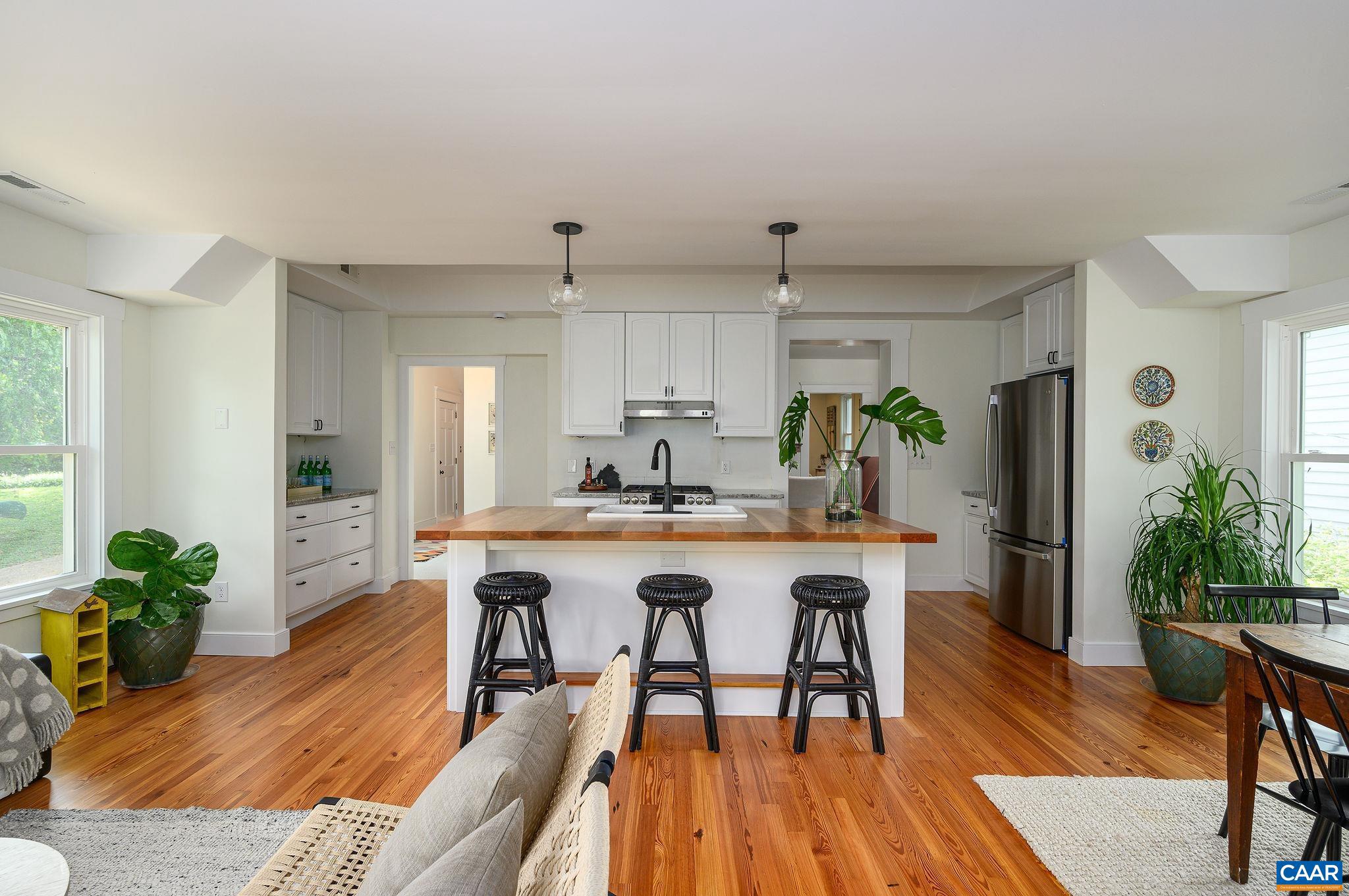 LOCUST GROVE - Residential