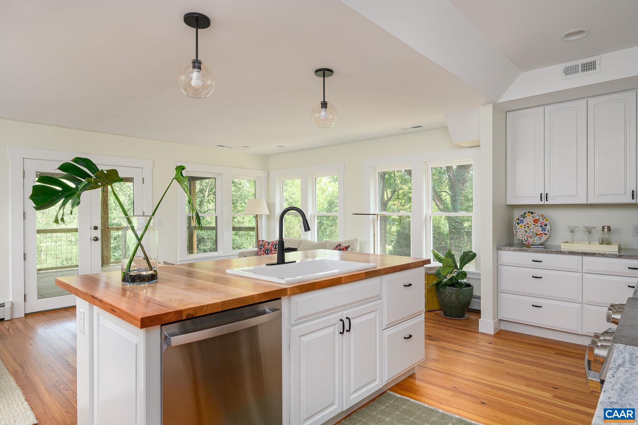 LOCUST GROVE - Residential