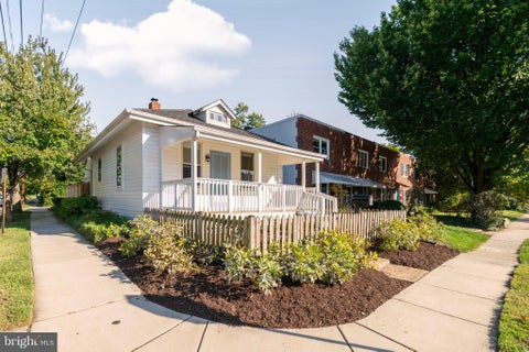 Photo of 631 N Alfred Street, ALEXANDRIA, VA 22314 (MLS # VAAX2066534)