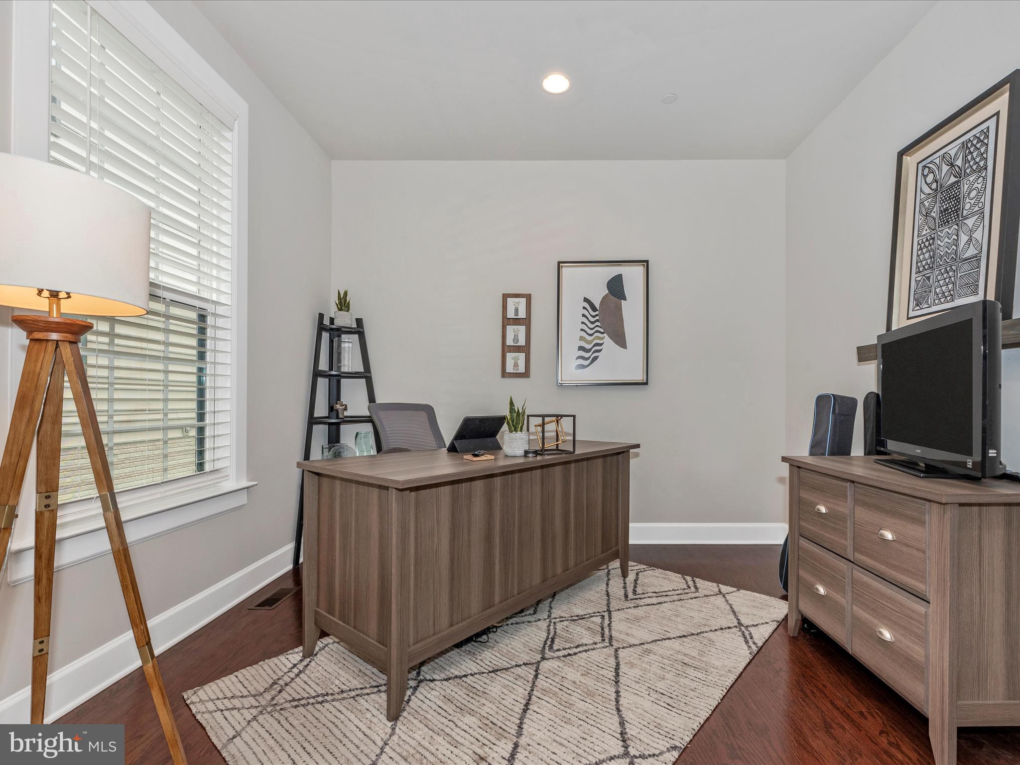 LAKE LINGANORE OAKDALE - Residential