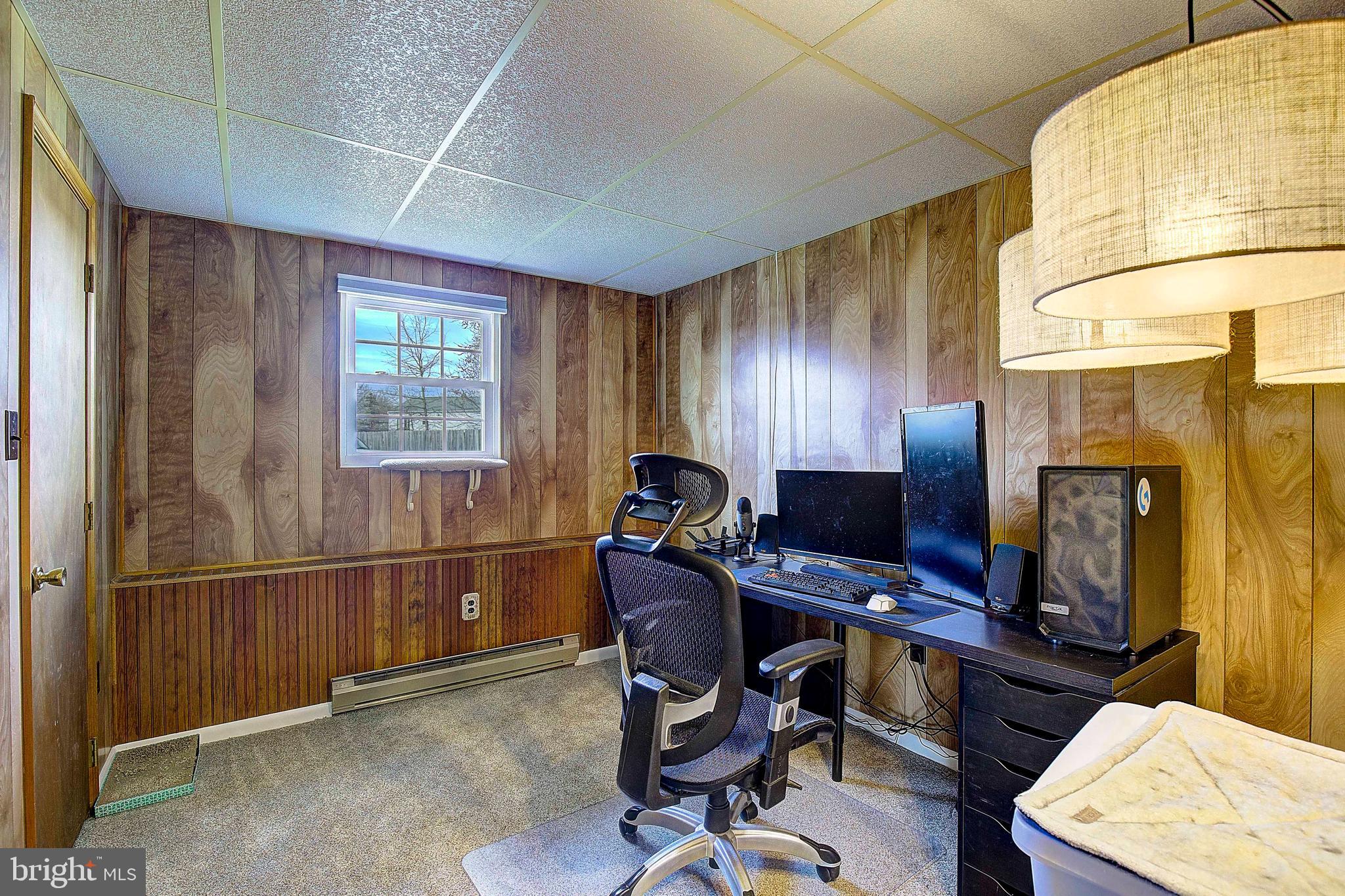 TOWERING OAKS - Residential