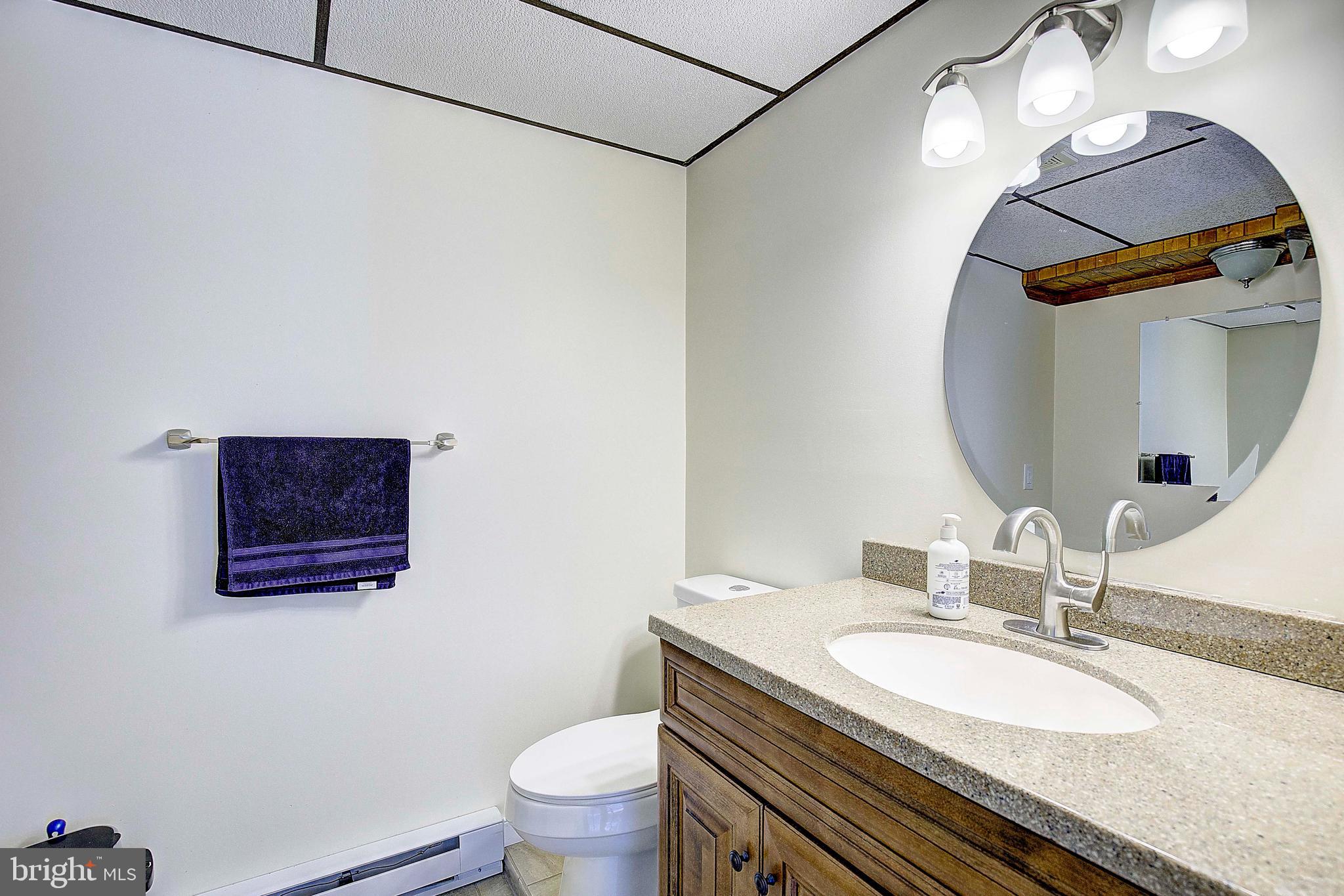 TOWERING OAKS - Residential