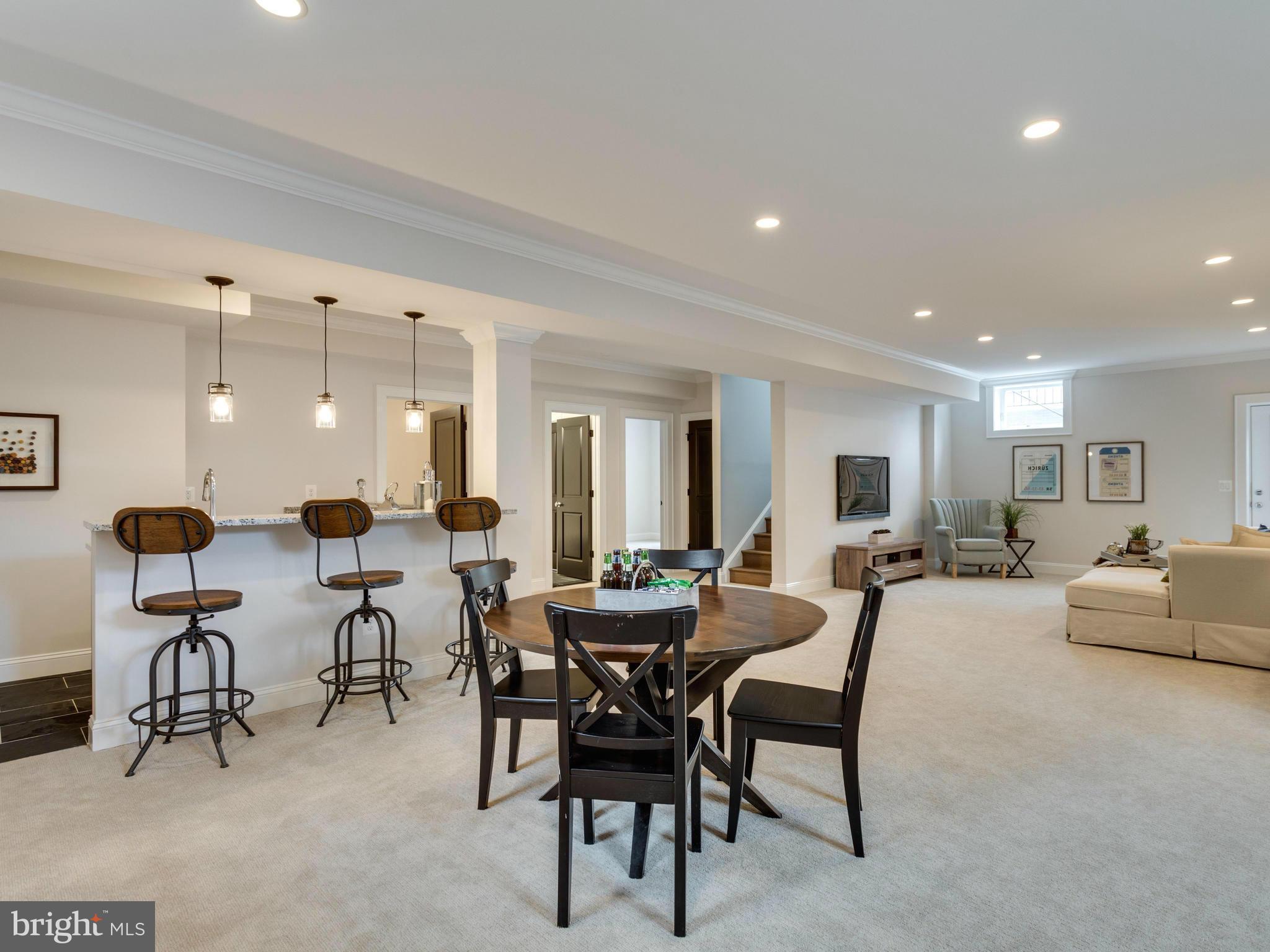 VIENNA WOODS - Residential