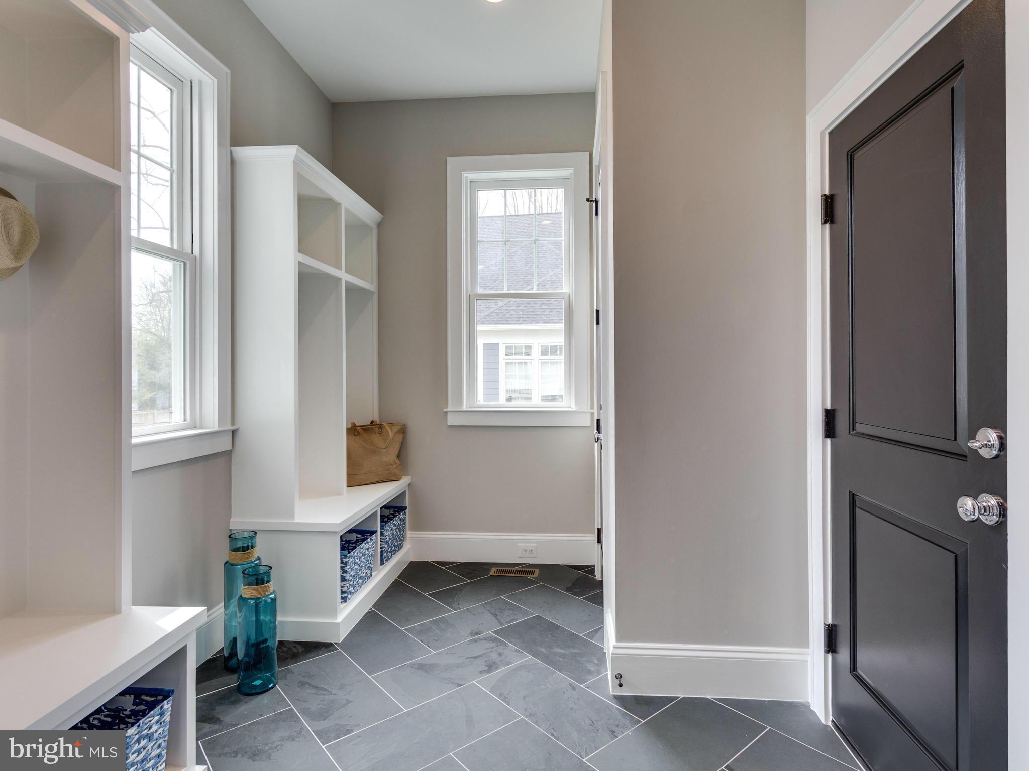 VIENNA WOODS - Residential