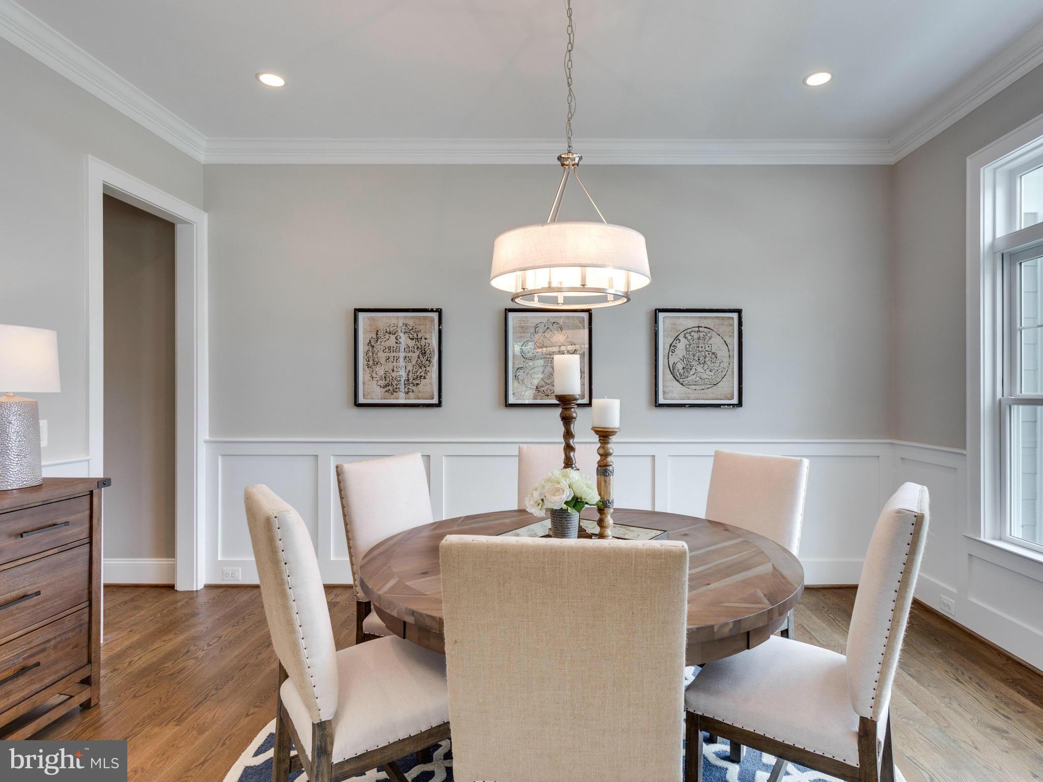 VIENNA WOODS - Residential