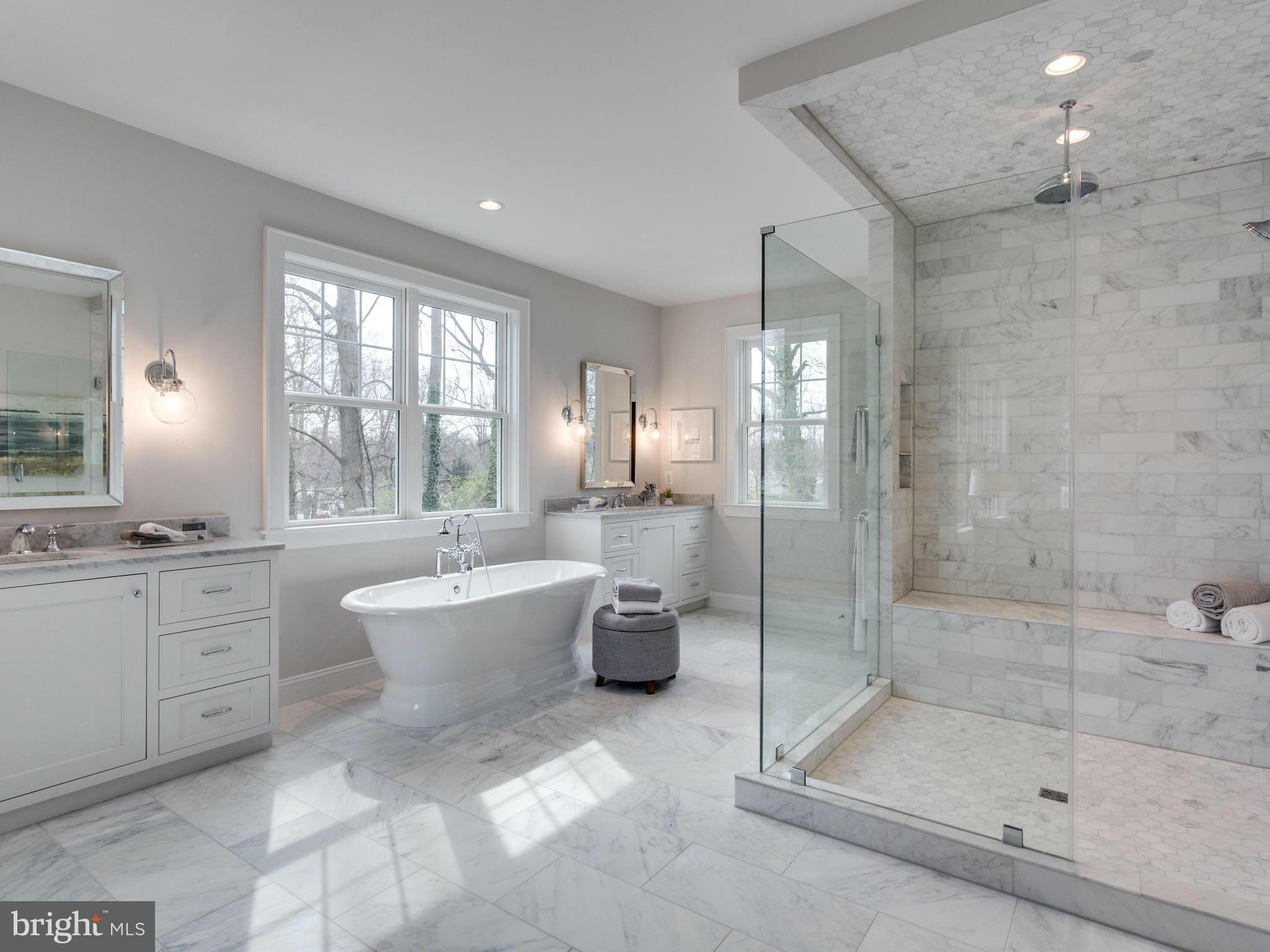 VIENNA WOODS - Residential