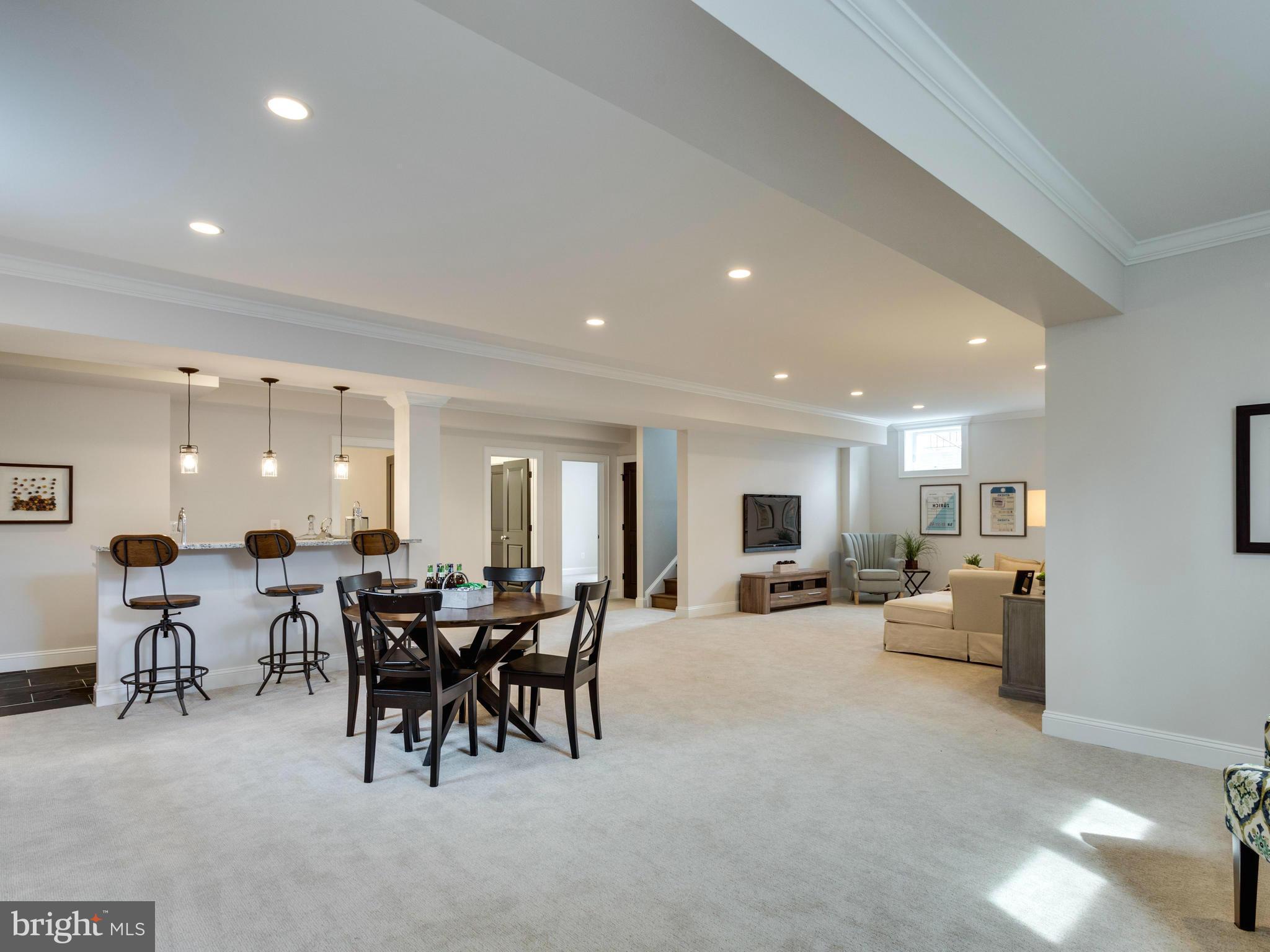 VIENNA WOODS - Residential