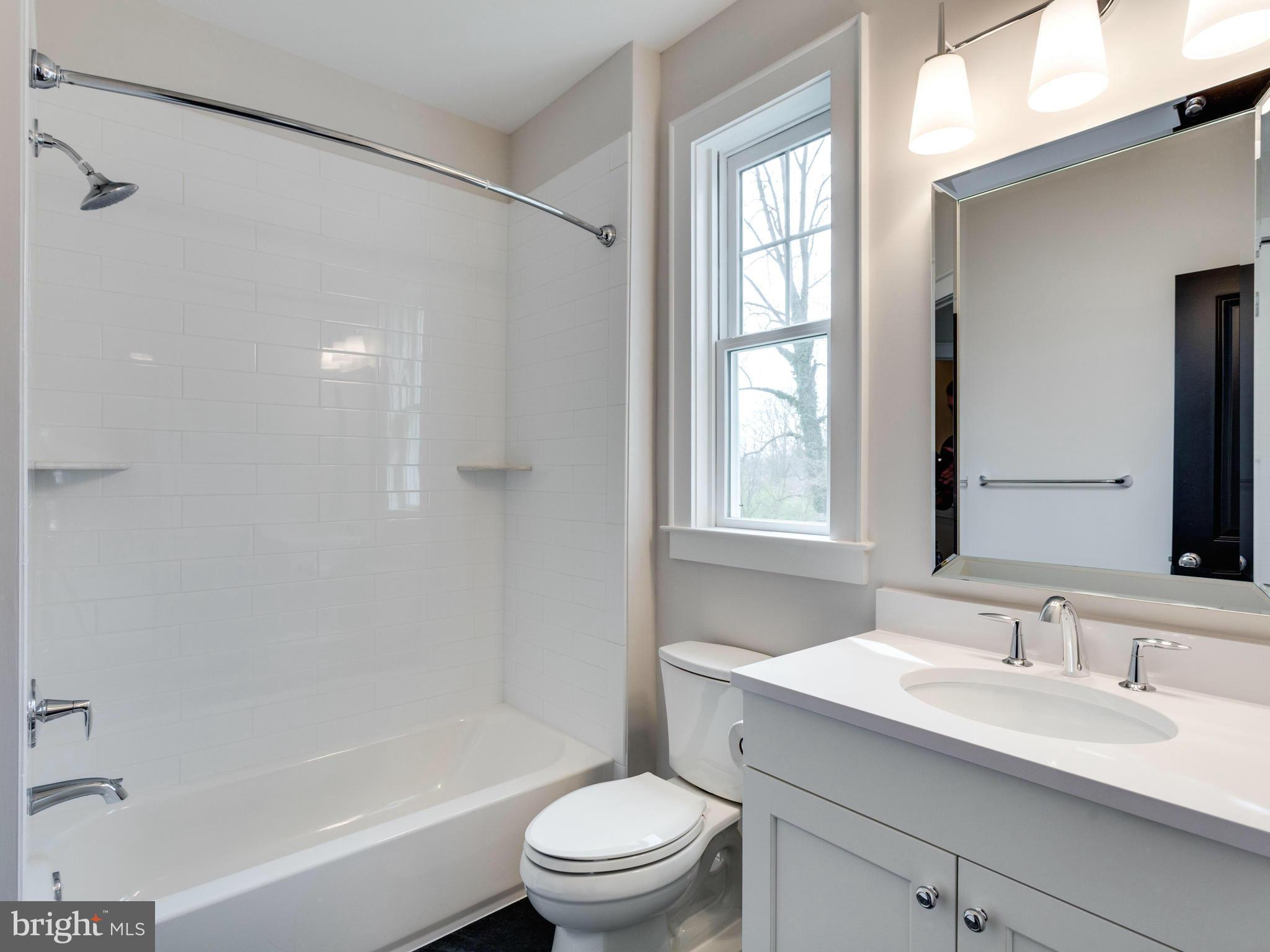 VIENNA WOODS - Residential