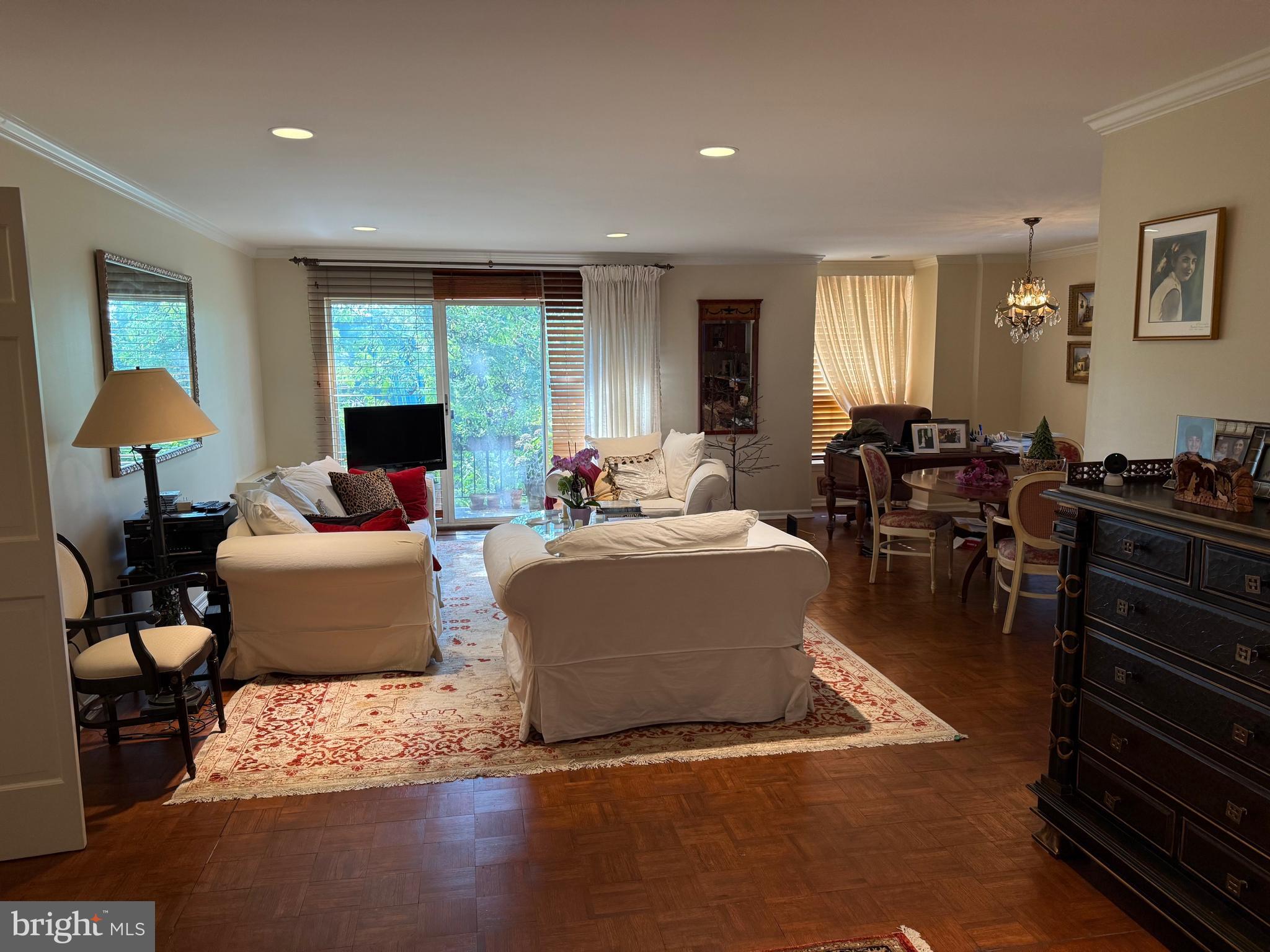 MANSARD HOUSE - Residential