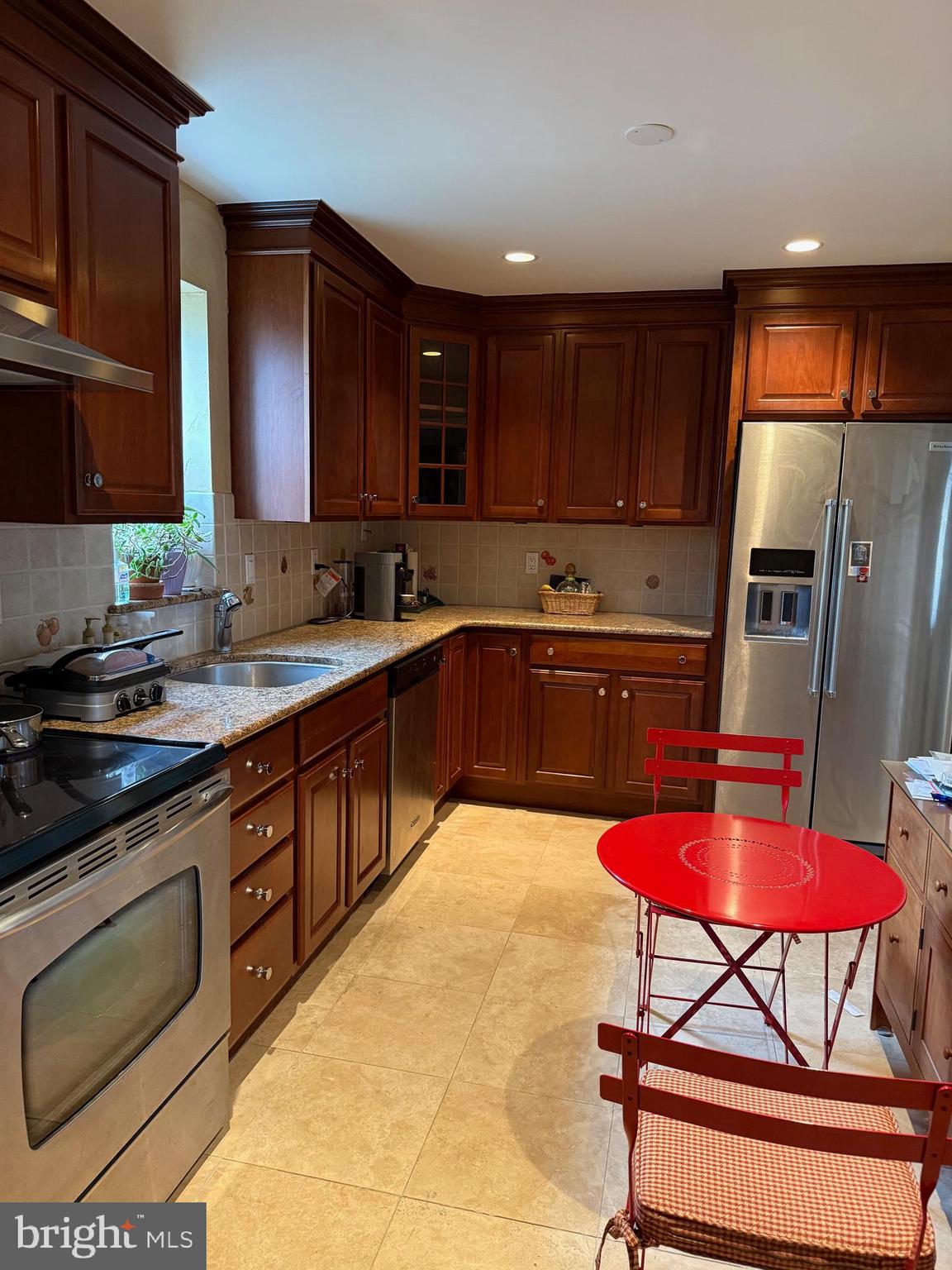 MANSARD HOUSE - Residential