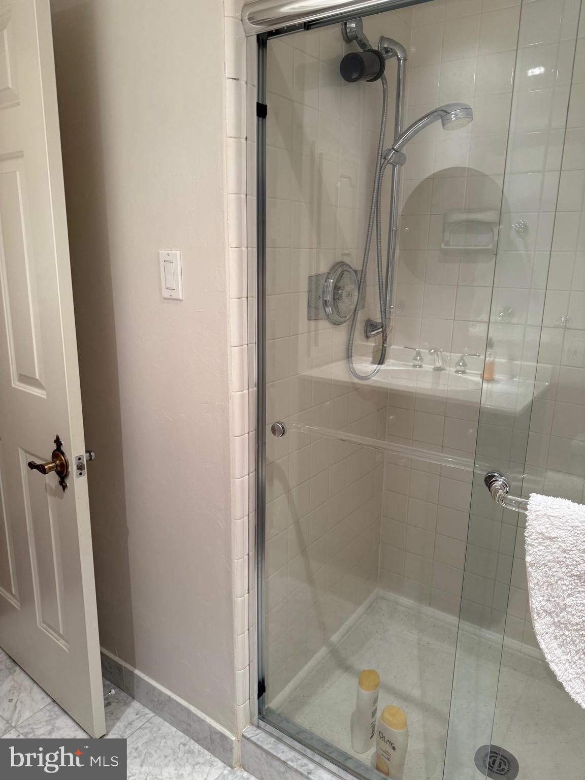 MANSARD HOUSE - Residential