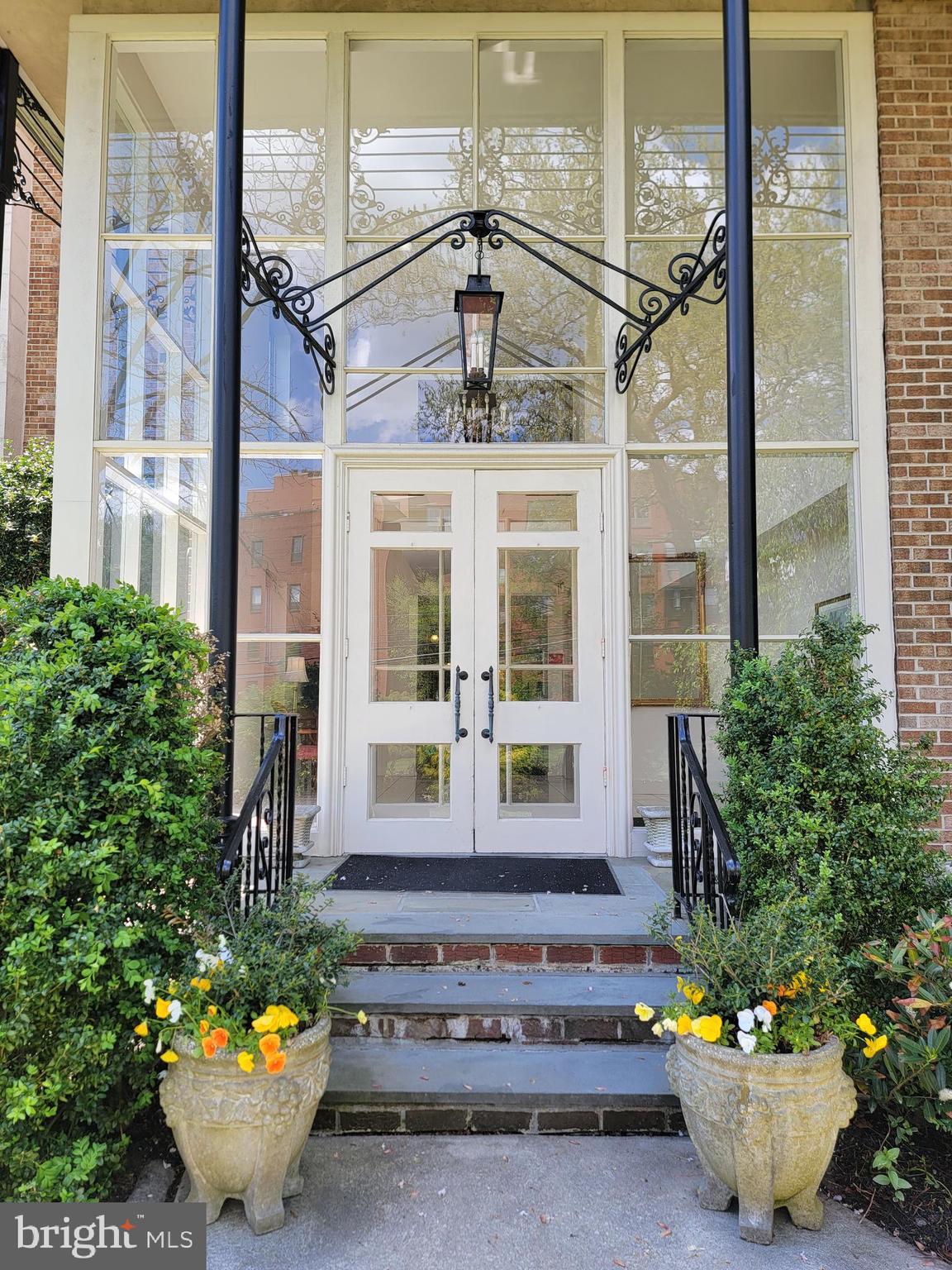 MANSARD HOUSE - Residential