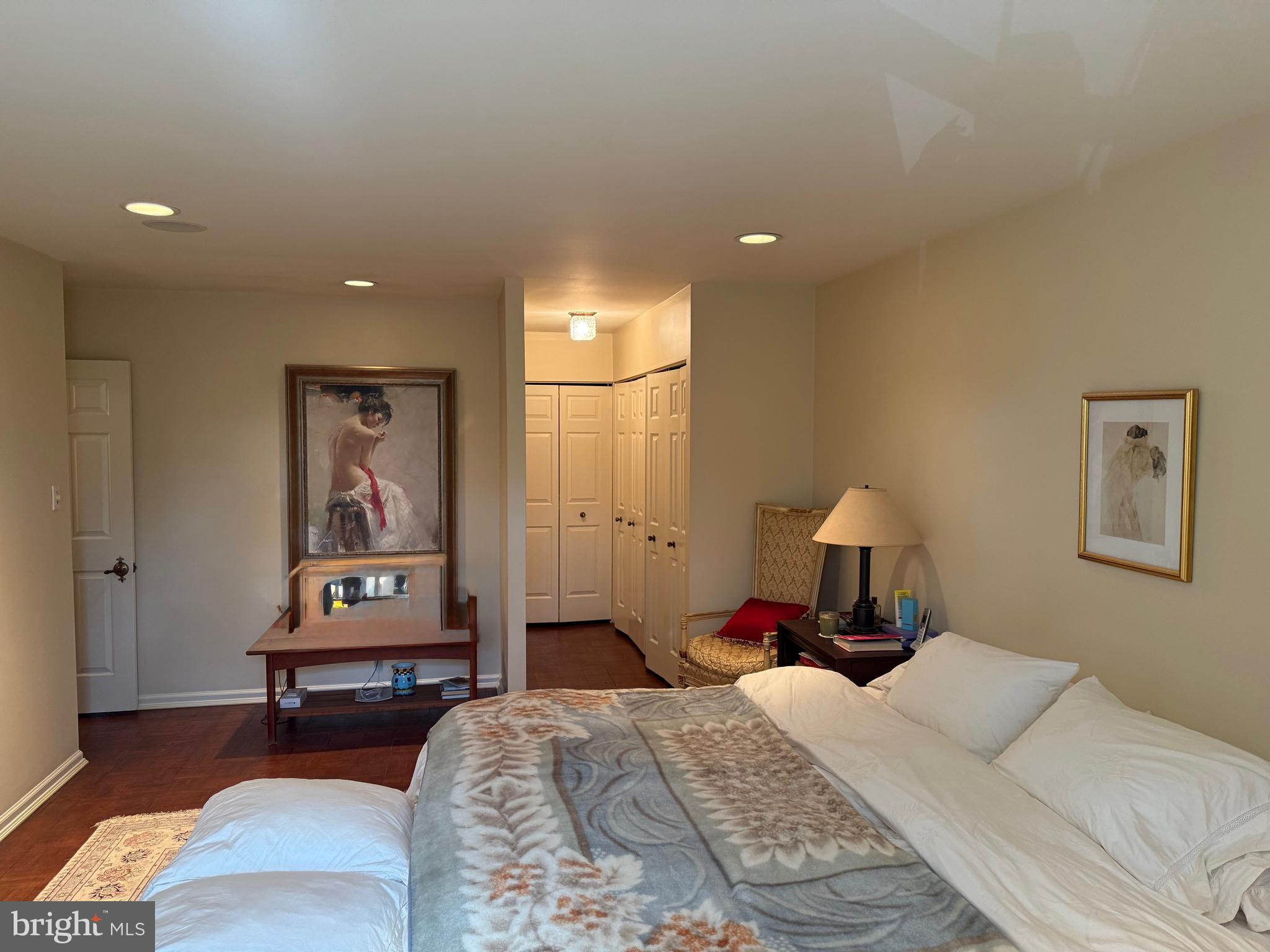 MANSARD HOUSE - Residential