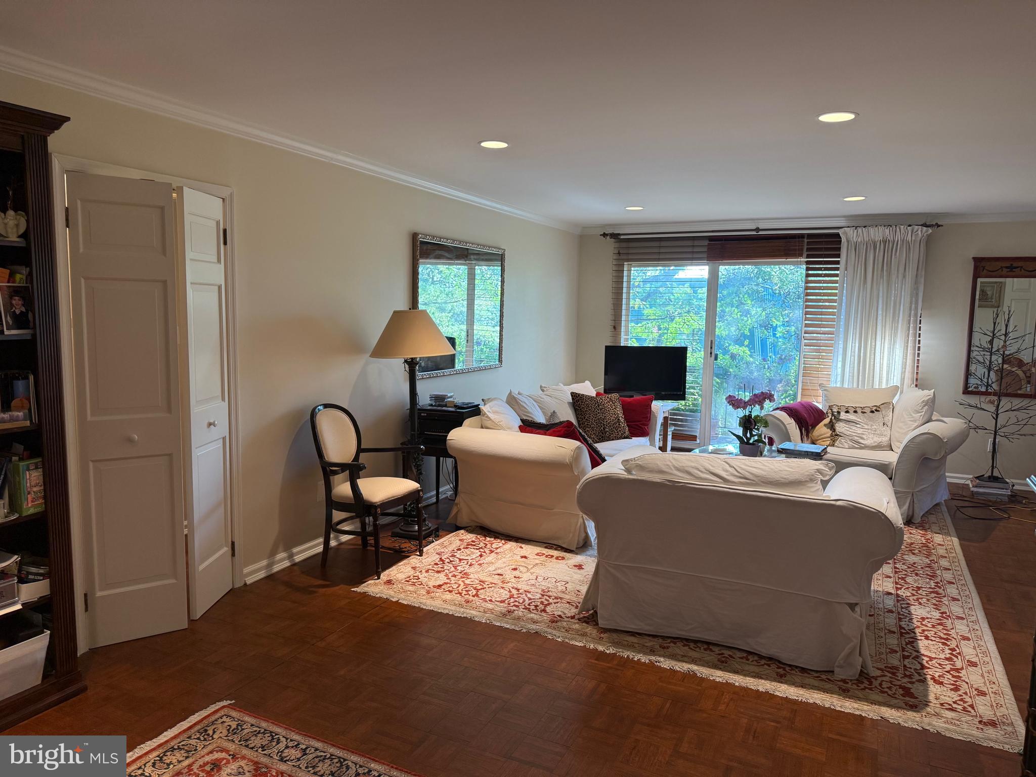 MANSARD HOUSE - Residential