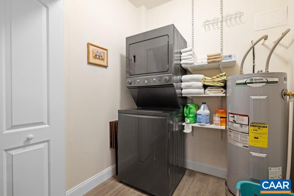 LAKE MONTICELLO - Residential