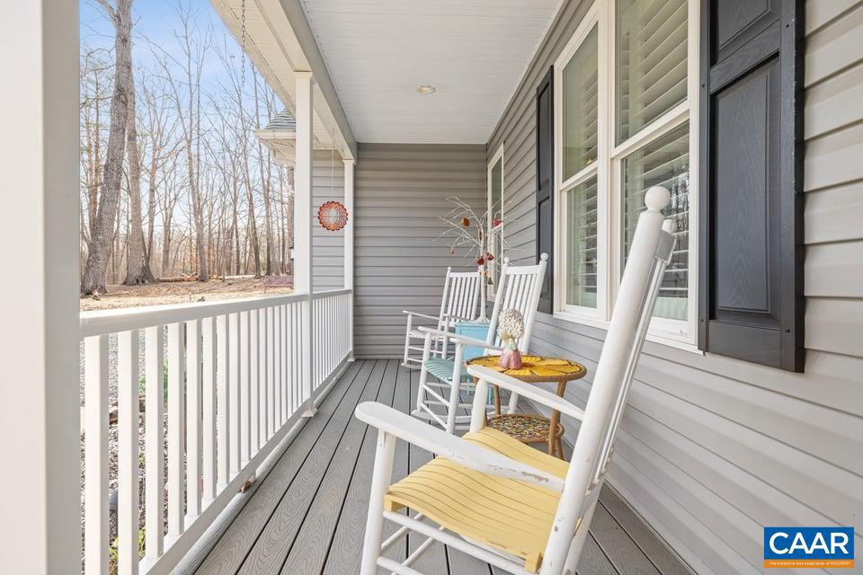 LAKE MONTICELLO - Residential