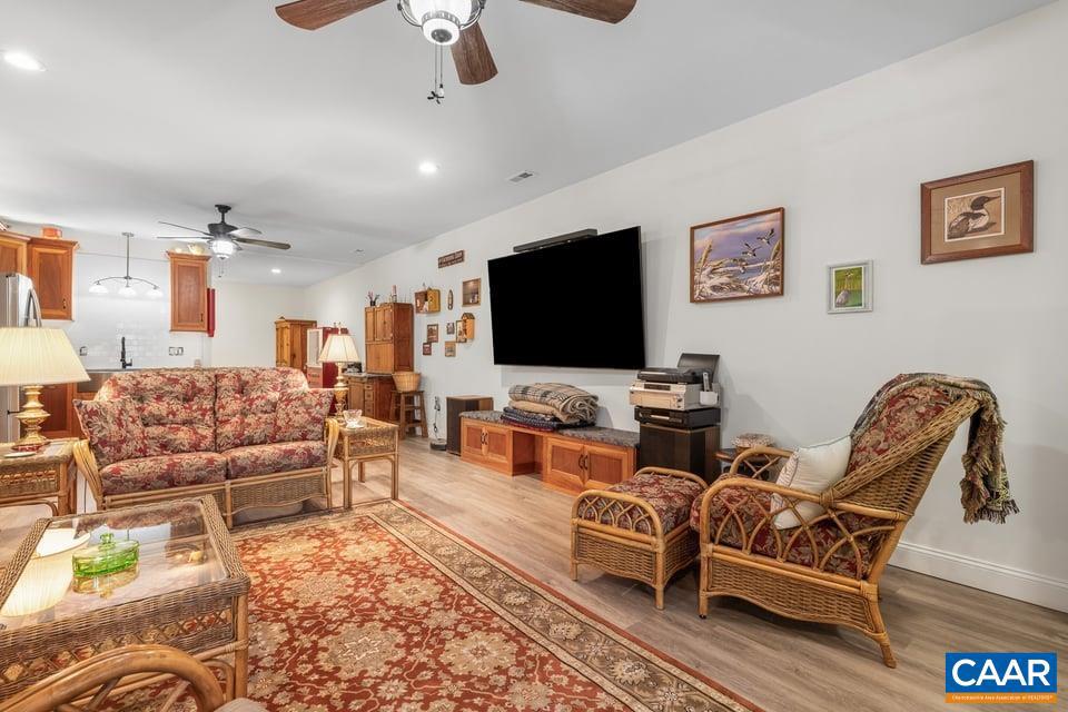 LAKE MONTICELLO - Residential