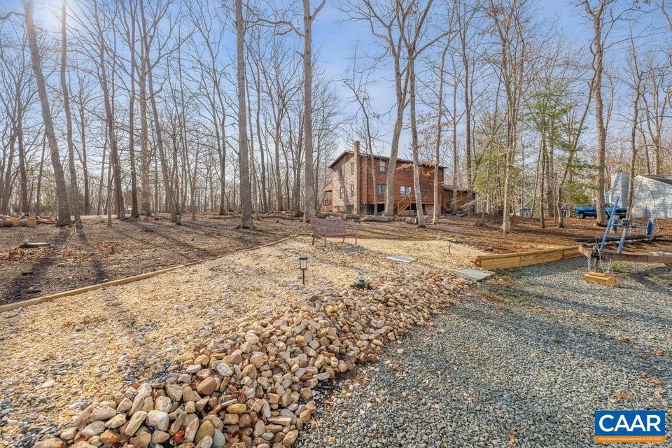 LAKE MONTICELLO - Residential