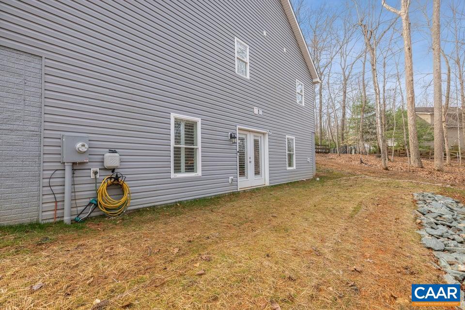 LAKE MONTICELLO - Residential