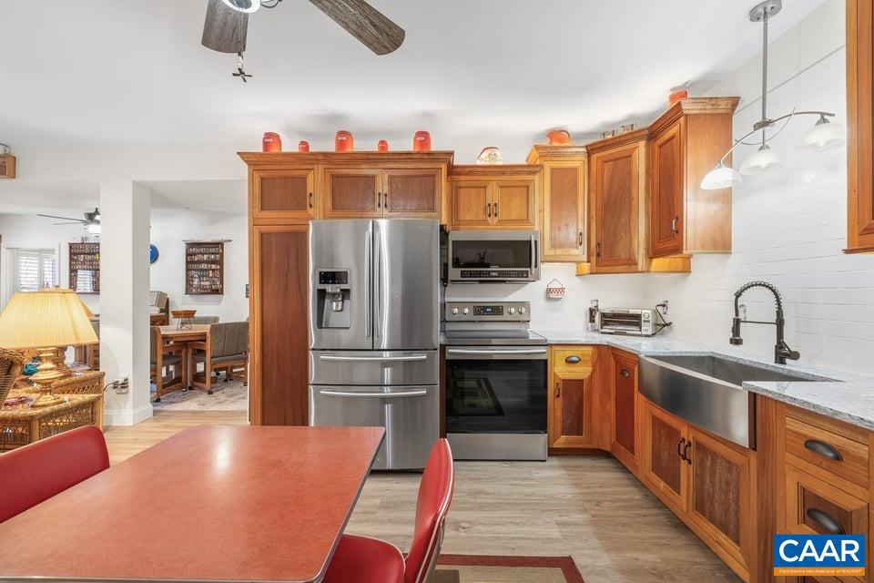 LAKE MONTICELLO - Residential