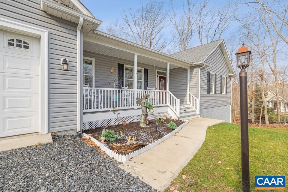 LAKE MONTICELLO - Residential