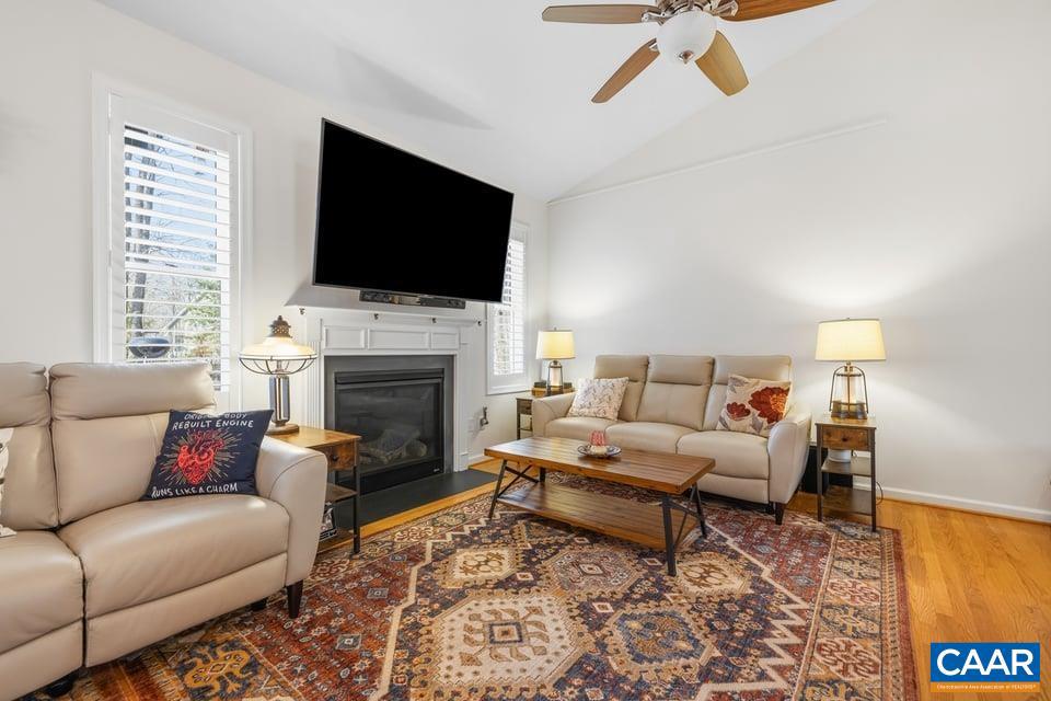 LAKE MONTICELLO - Residential