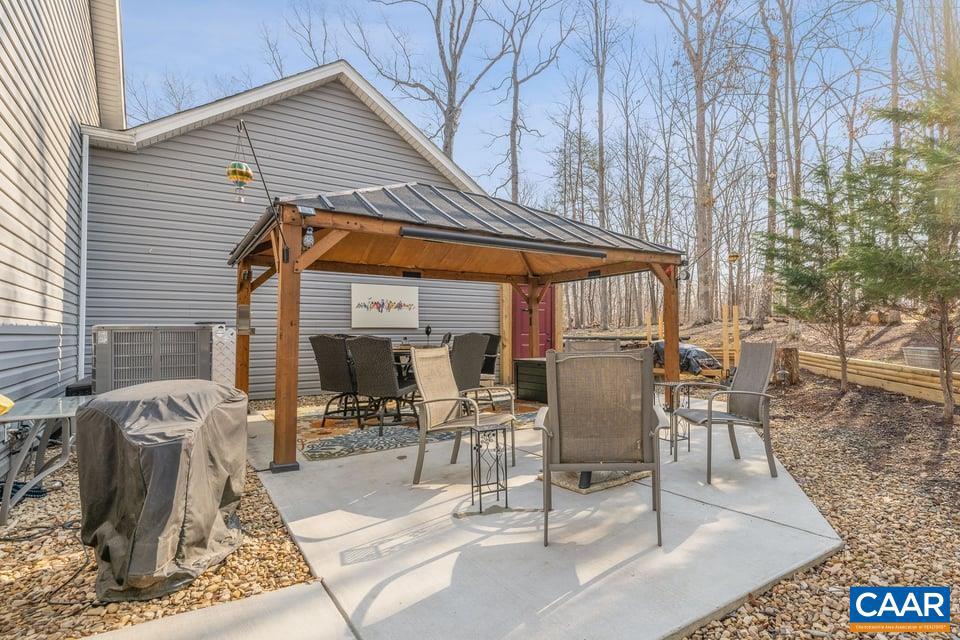 LAKE MONTICELLO - Residential