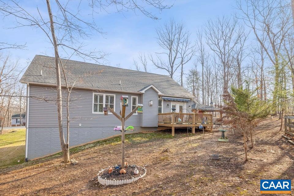 LAKE MONTICELLO - Residential