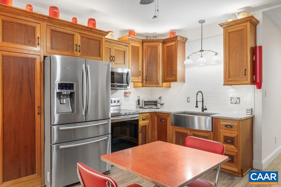 LAKE MONTICELLO - Residential