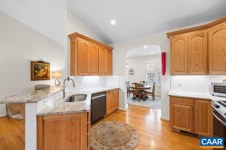 LAKE MONTICELLO - Residential