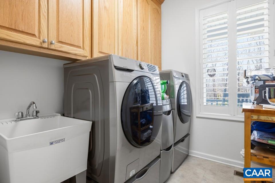 LAKE MONTICELLO - Residential