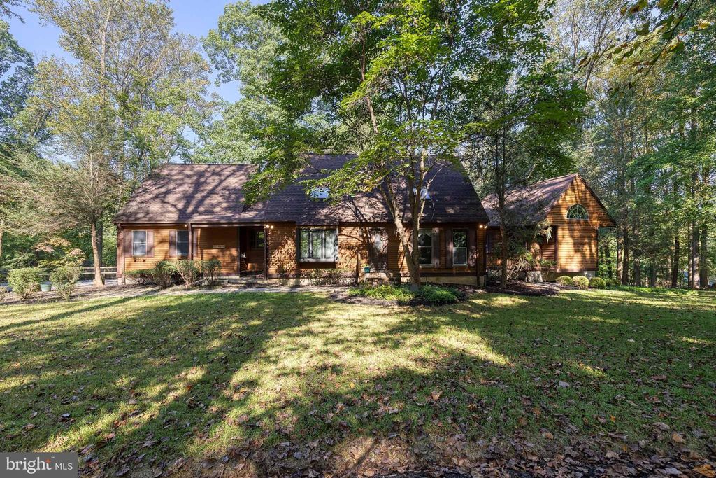 Photo of 12610 Timber Grove Road, REISTERSTOWN, MD 21136 (MLS # MDBC2144142)