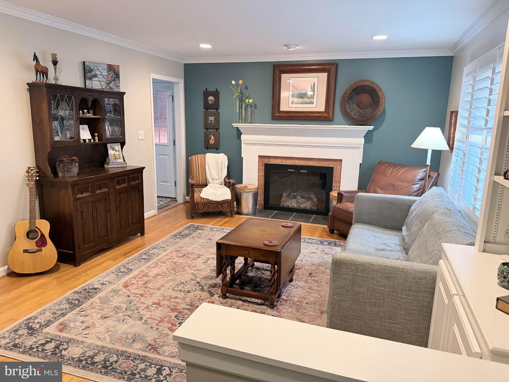 4 WOODBERRY COURT