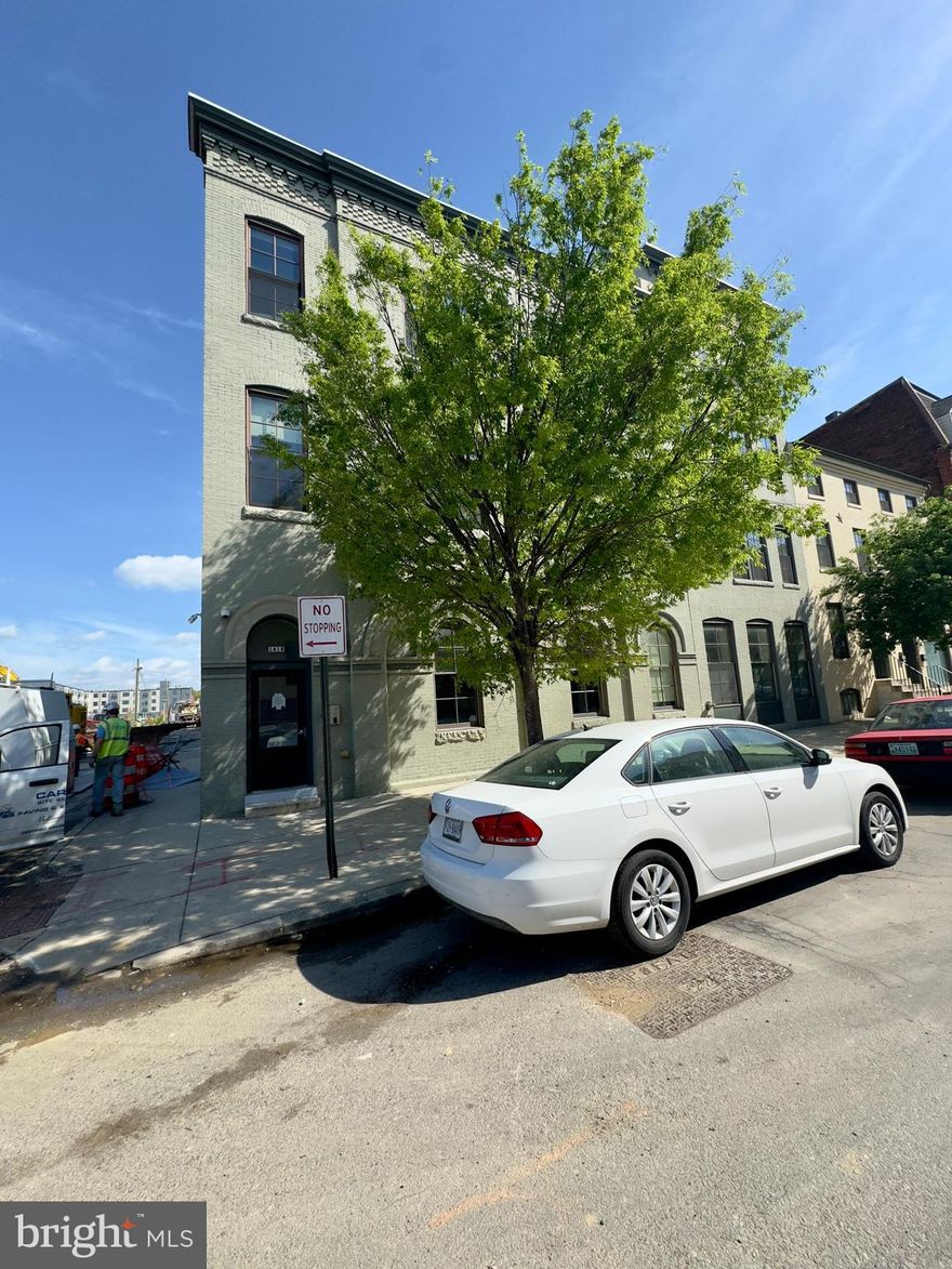 PARKING & 2 MONTH FREE PROMO! - This charming Studio apartment and 1 bathroom, create a cozy living space for you to enjoy.

Inside, you'll find a fully equipped kitchen with essential appliances, including a stove/oven, microwave, refrigerator, and dishwasher. Hardwood floors add warmth and character to the living space, while large windows provide ample natural light. Built-in shelves and cabinets offer convenient storage solutions. Washer and dryer on site.

The tiled and updated bath features a soaking tub and vanity mirror, providing a serene retreat after a long day. You'll also appreciate the large closets and spacious rooms, perfect for comfortable living.

Pets (dogs only) accepted (with $500 non-refundable pet fee and monthly pet rent).
Parking is available on the street.

Local Attractions:

• Patterson Park
• Fells Point Historic District
• Inner Harbor
• American Visionary Art Museum
• Harbor East

Nearby Highways and Commute Times:

• Interstate 83: 10 minutes
• Interstate 95: 15 minutes

Agency disclosed upon initial contact. Agent conducts showings; BMG manages follow-up, paperwork, move-in post-approval. Vouchers work with BMG directly.