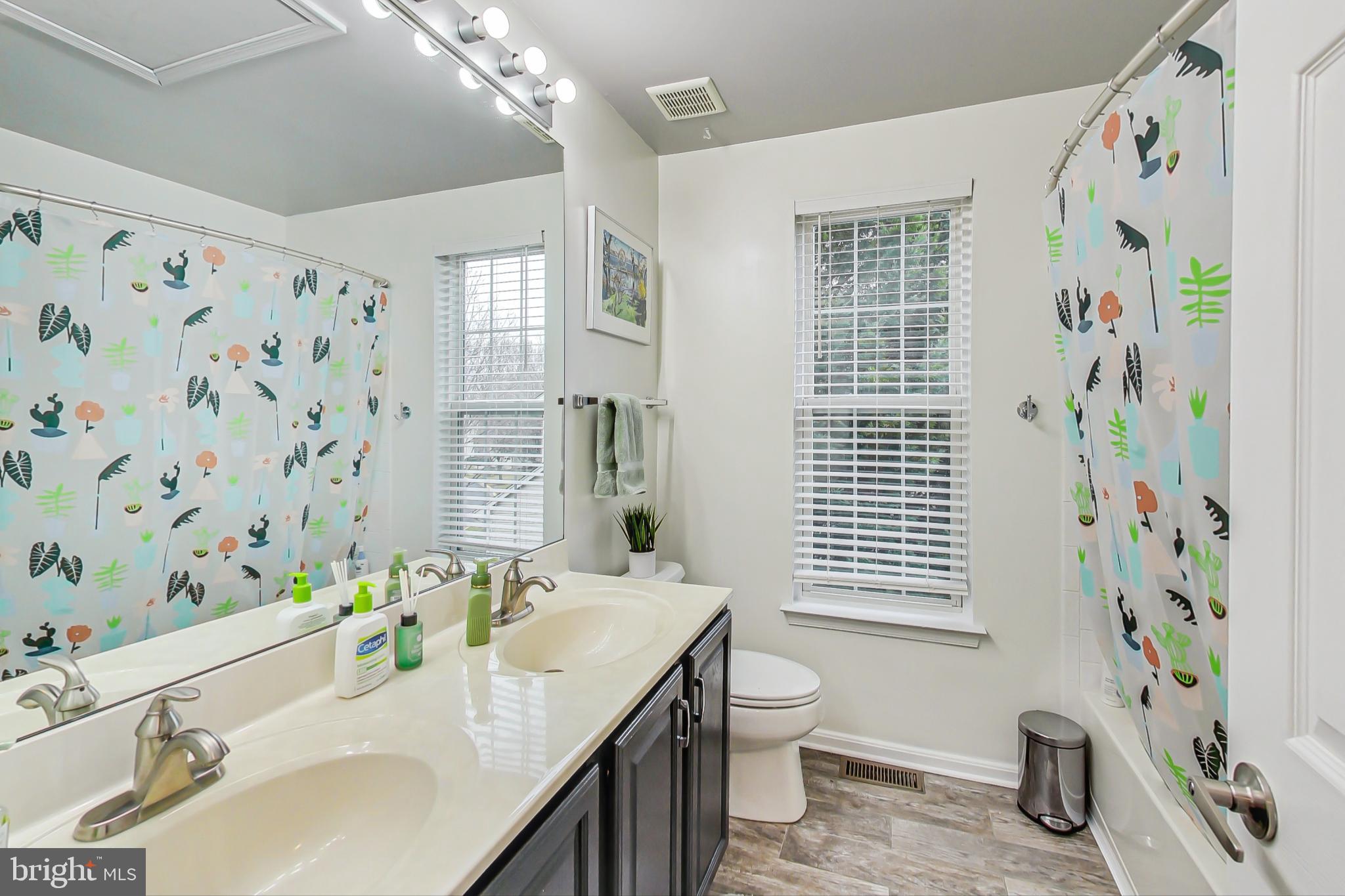 HICKORY GROVE - Residential