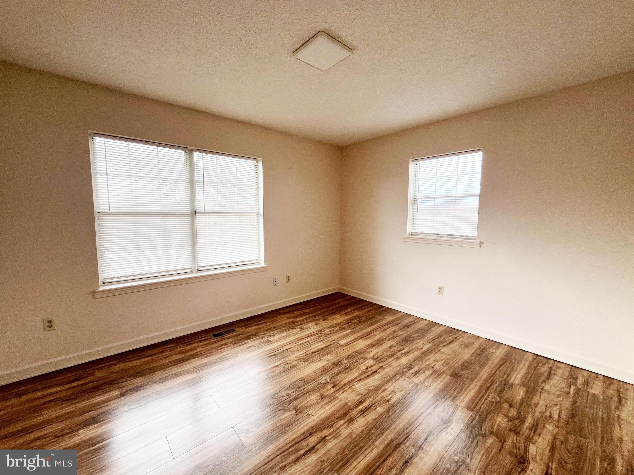 WILLOW BROOK - Residential