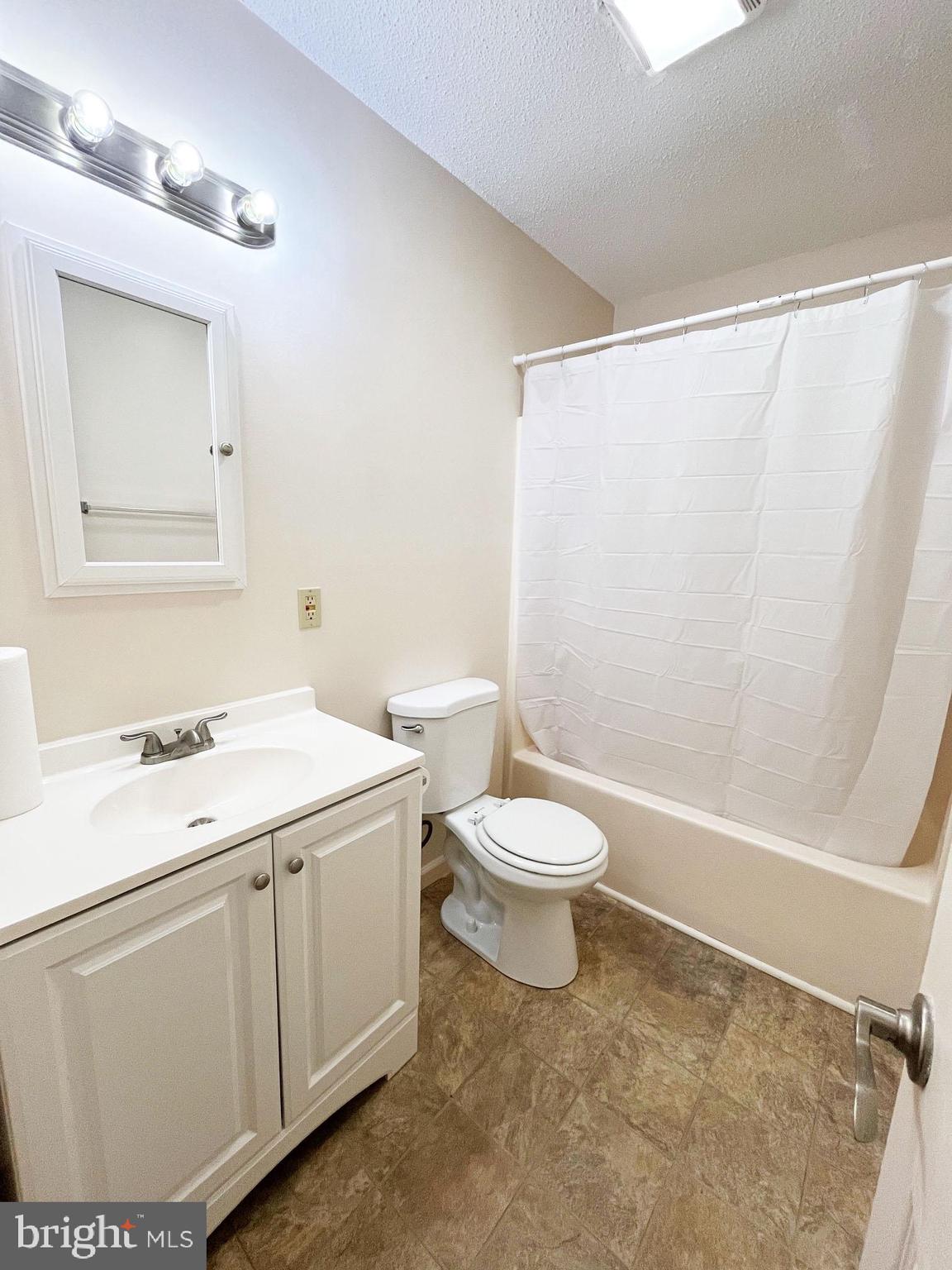 WILLOW BROOK - Residential