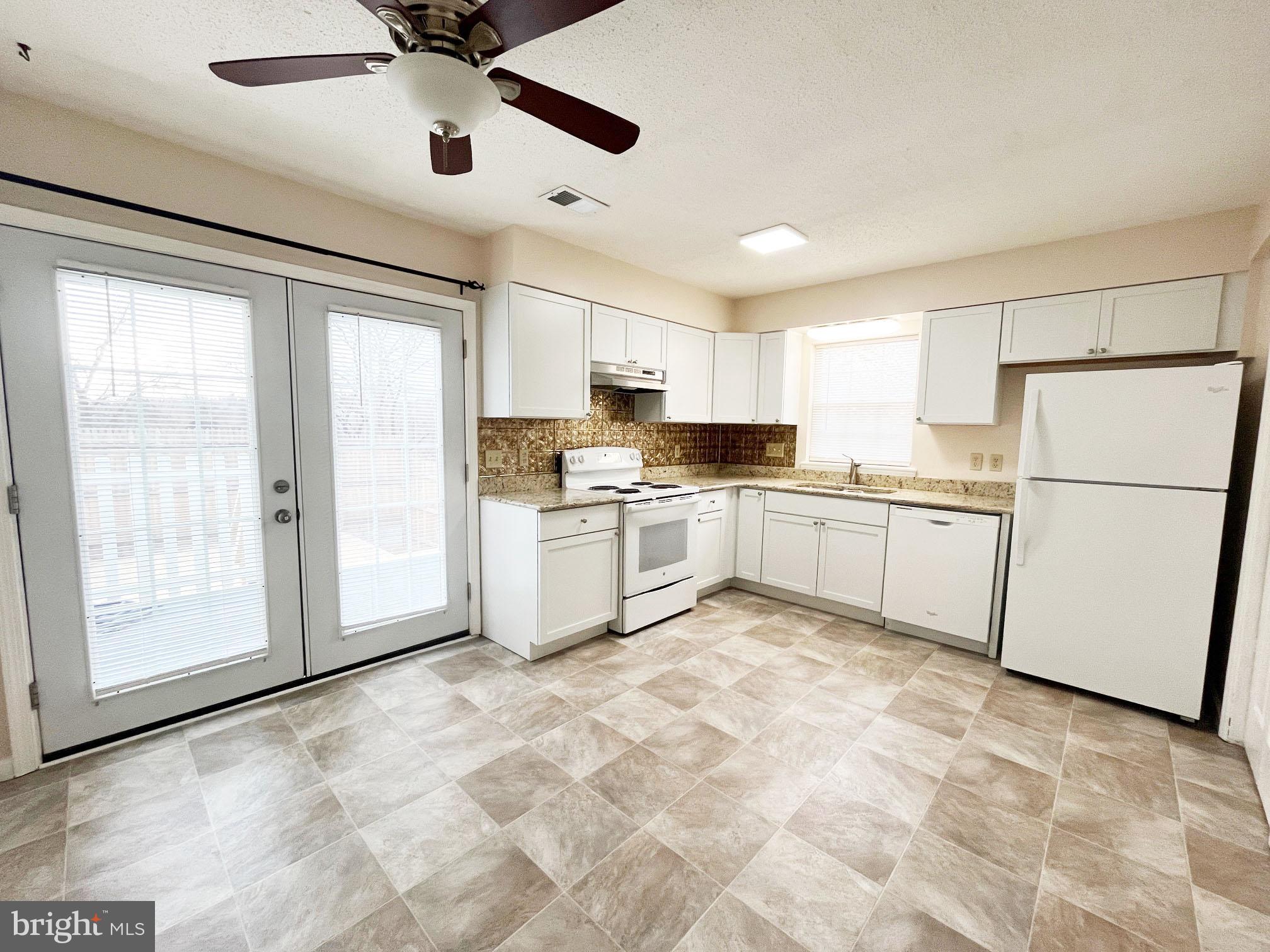 WILLOW BROOK - Residential