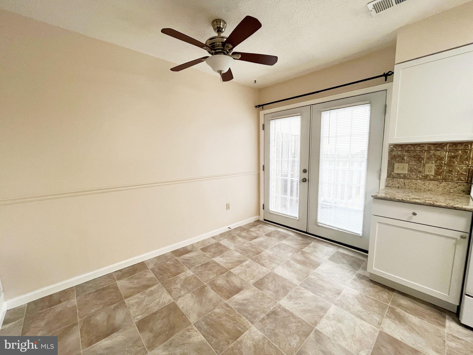 WILLOW BROOK - Residential