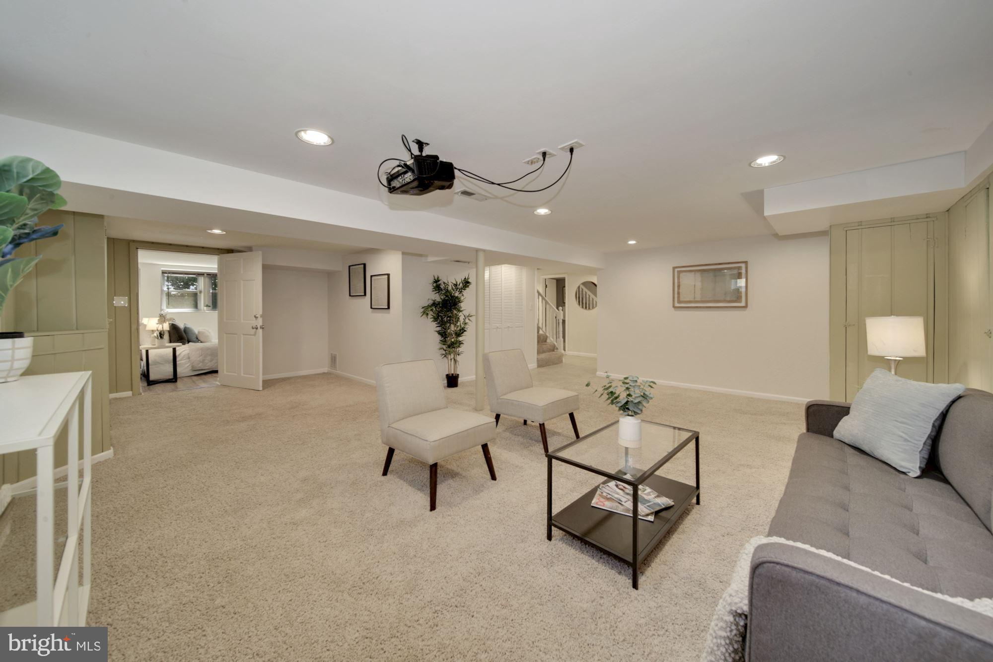 WHEATON FOREST - Residential