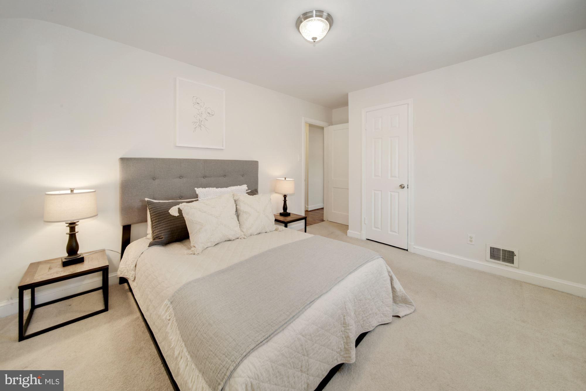 WHEATON FOREST - Residential