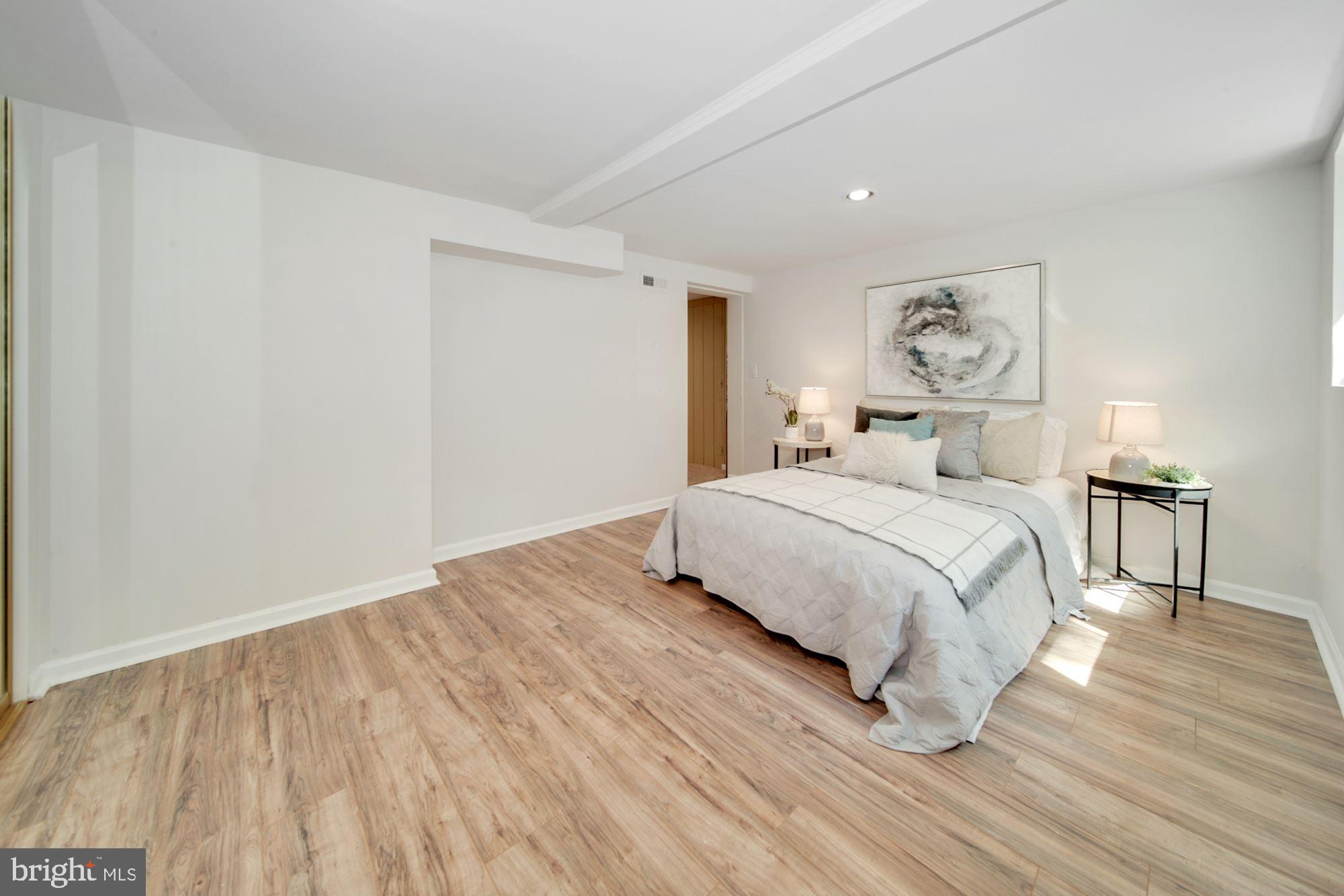 WHEATON FOREST - Residential