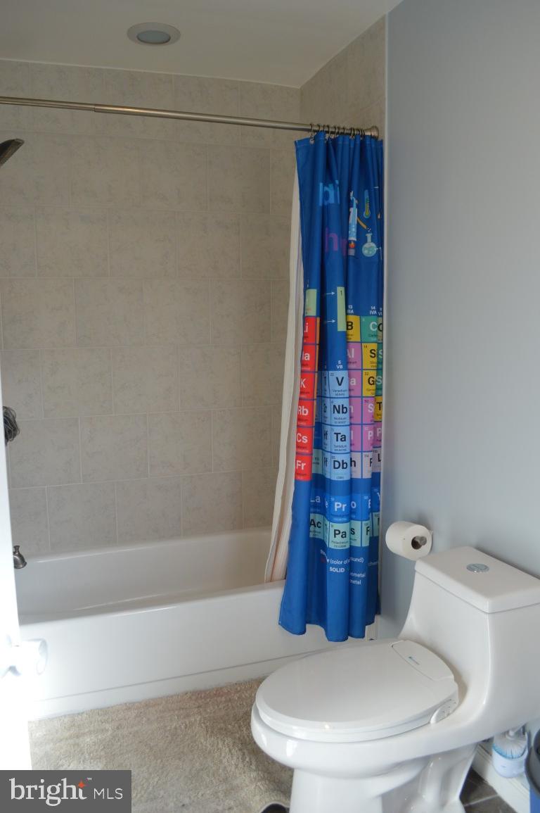 TOWNES OF MOOREFIELD - Residential