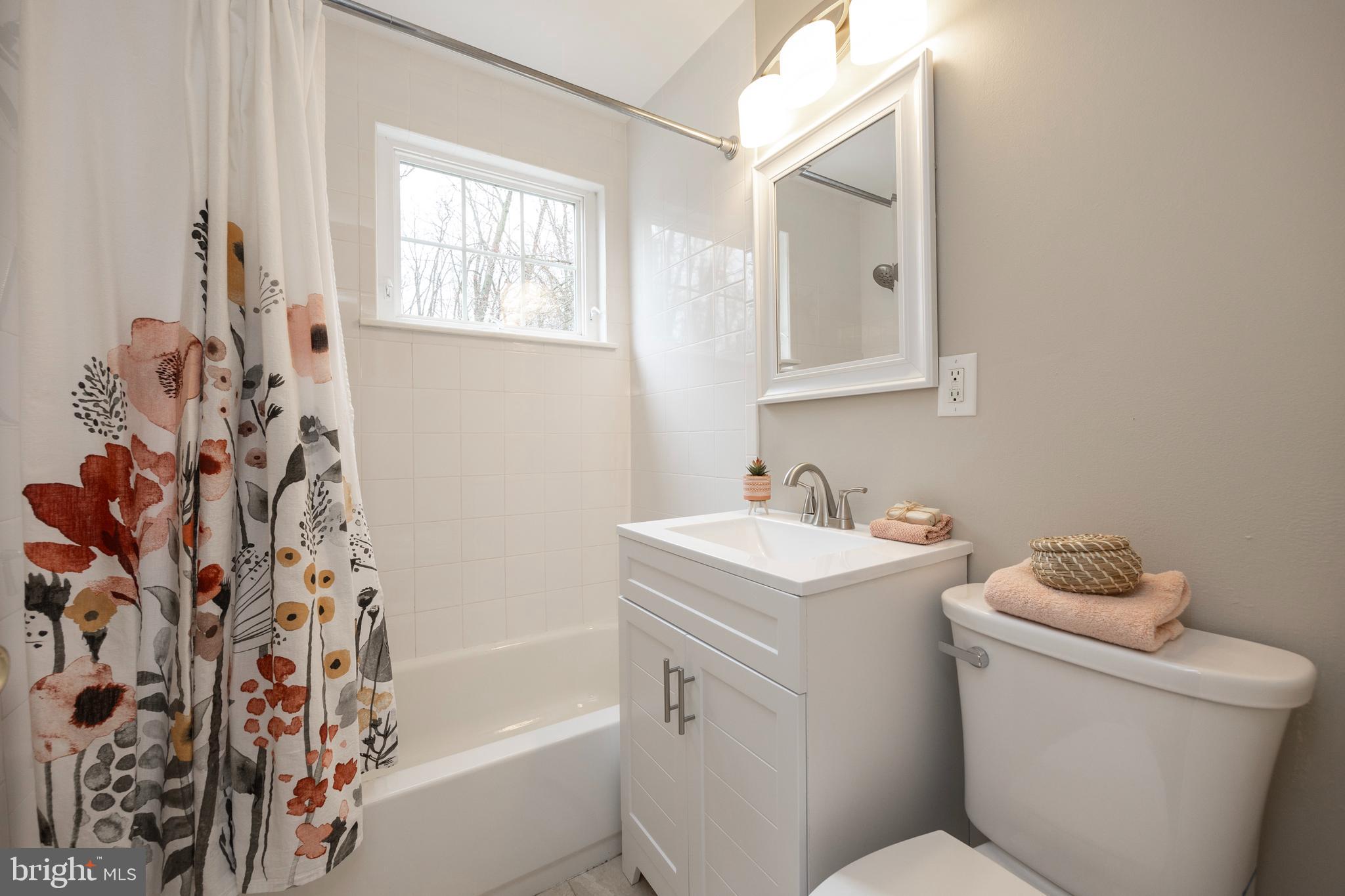 REEVES WAY - Residential