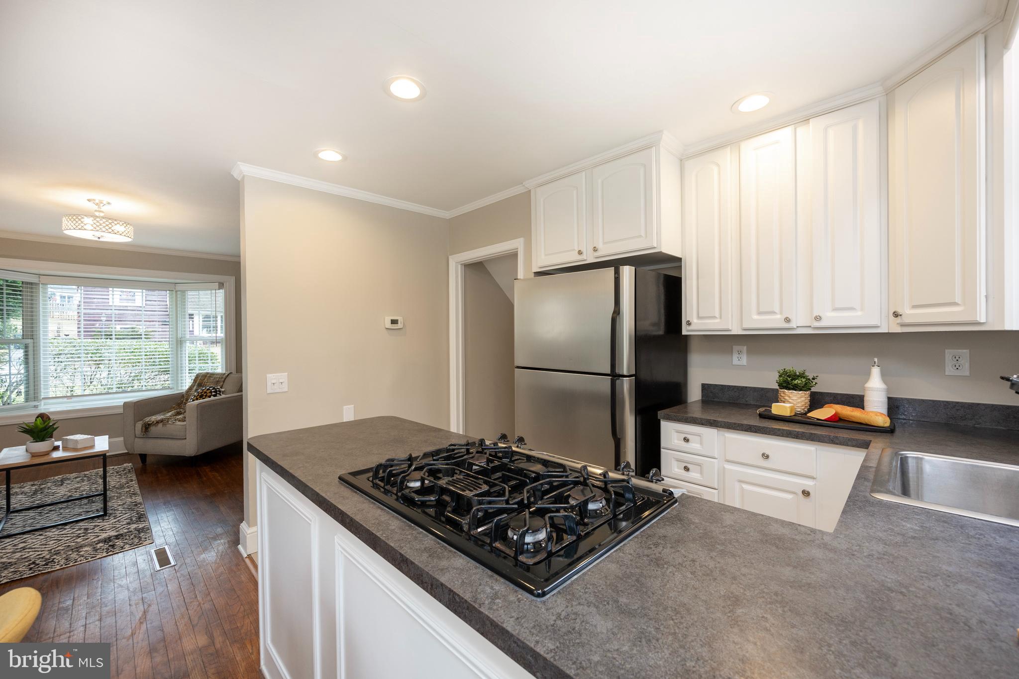 REEVES WAY - Residential