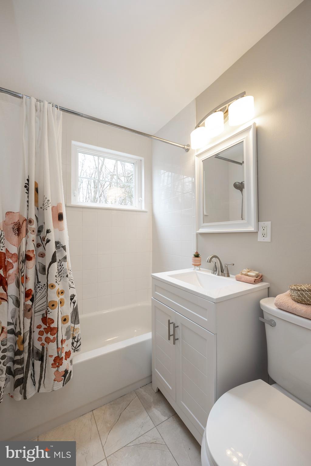 REEVES WAY - Residential